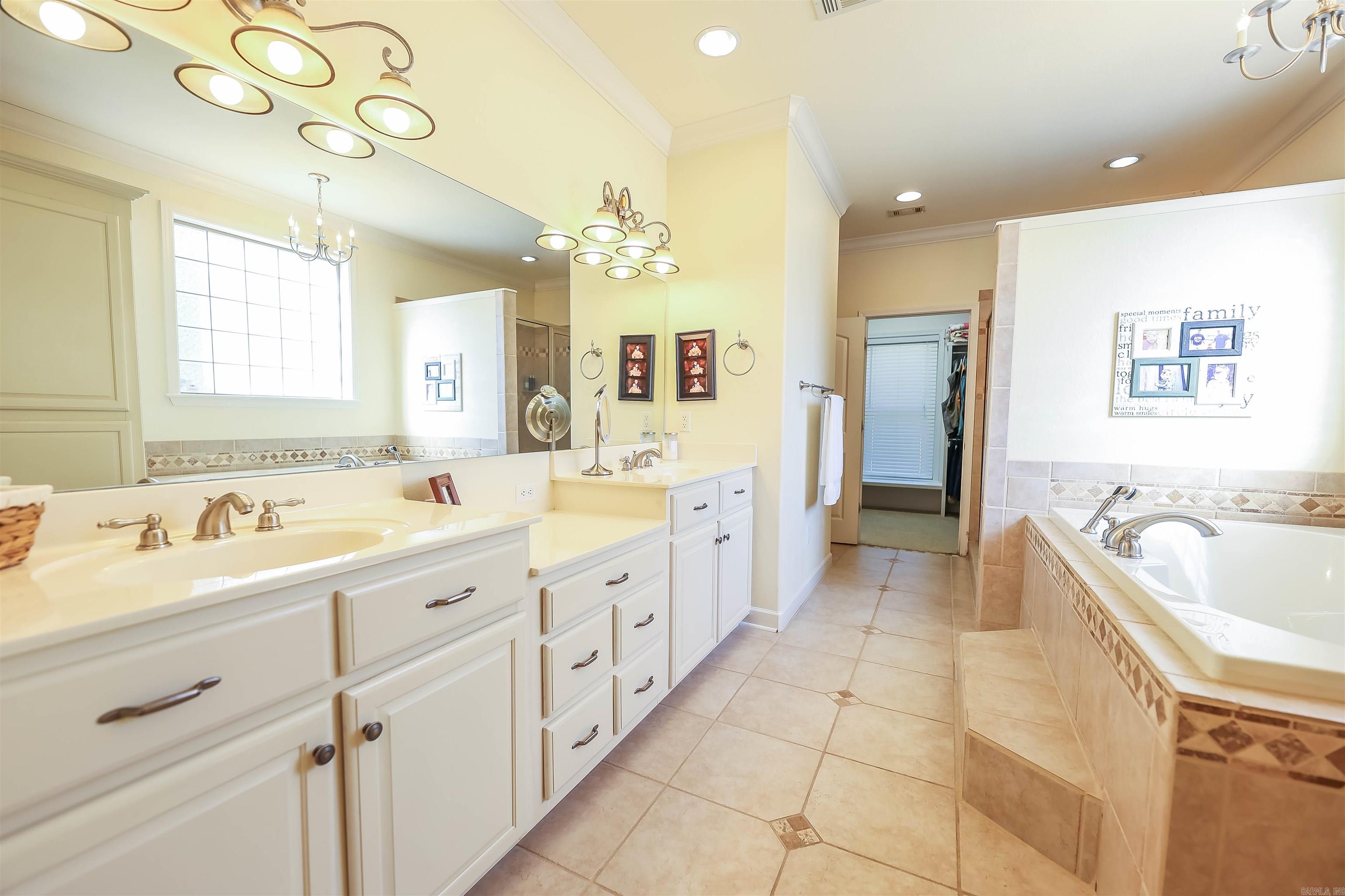 DRY CREEK ESTATES - Residential