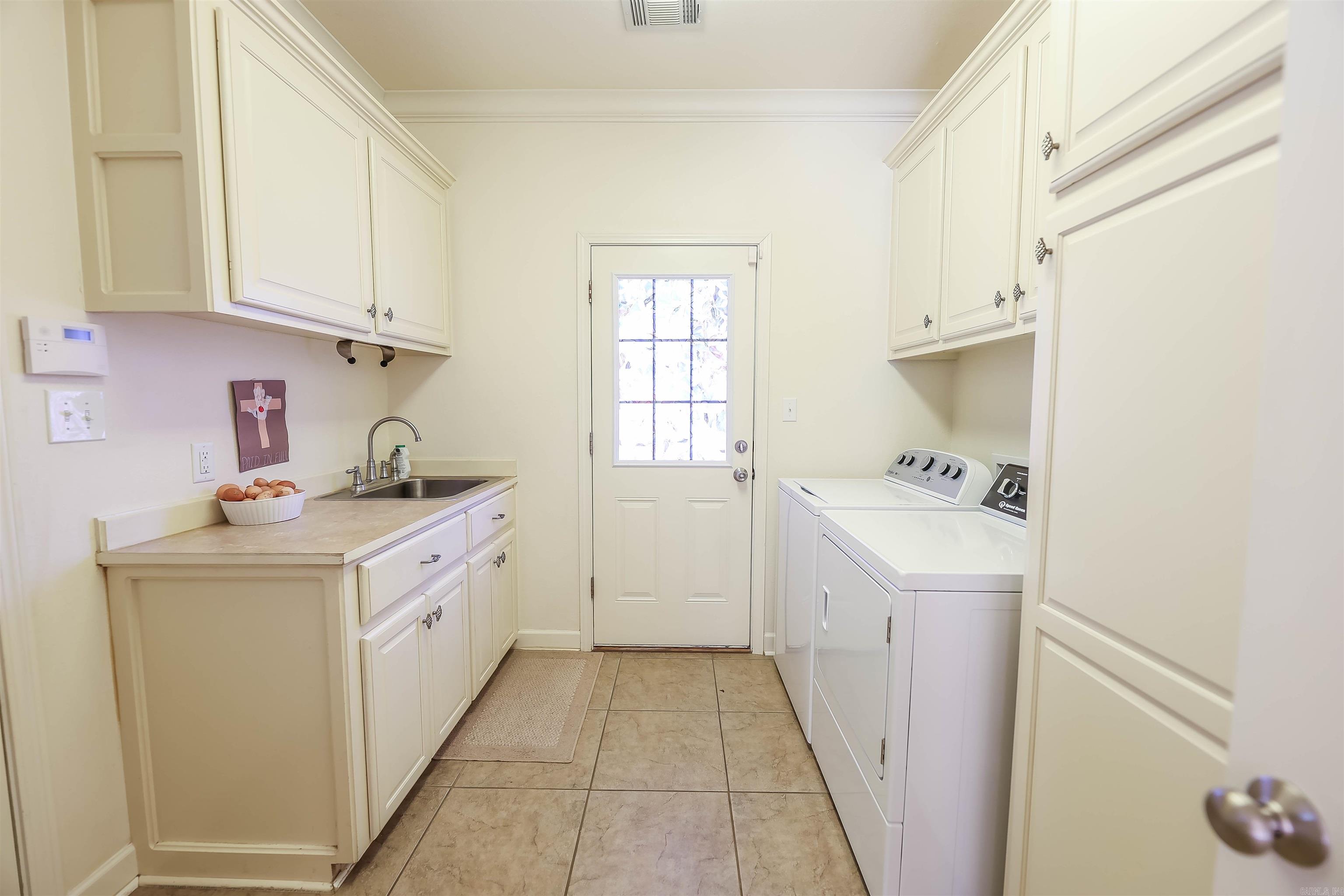 DRY CREEK ESTATES - Residential