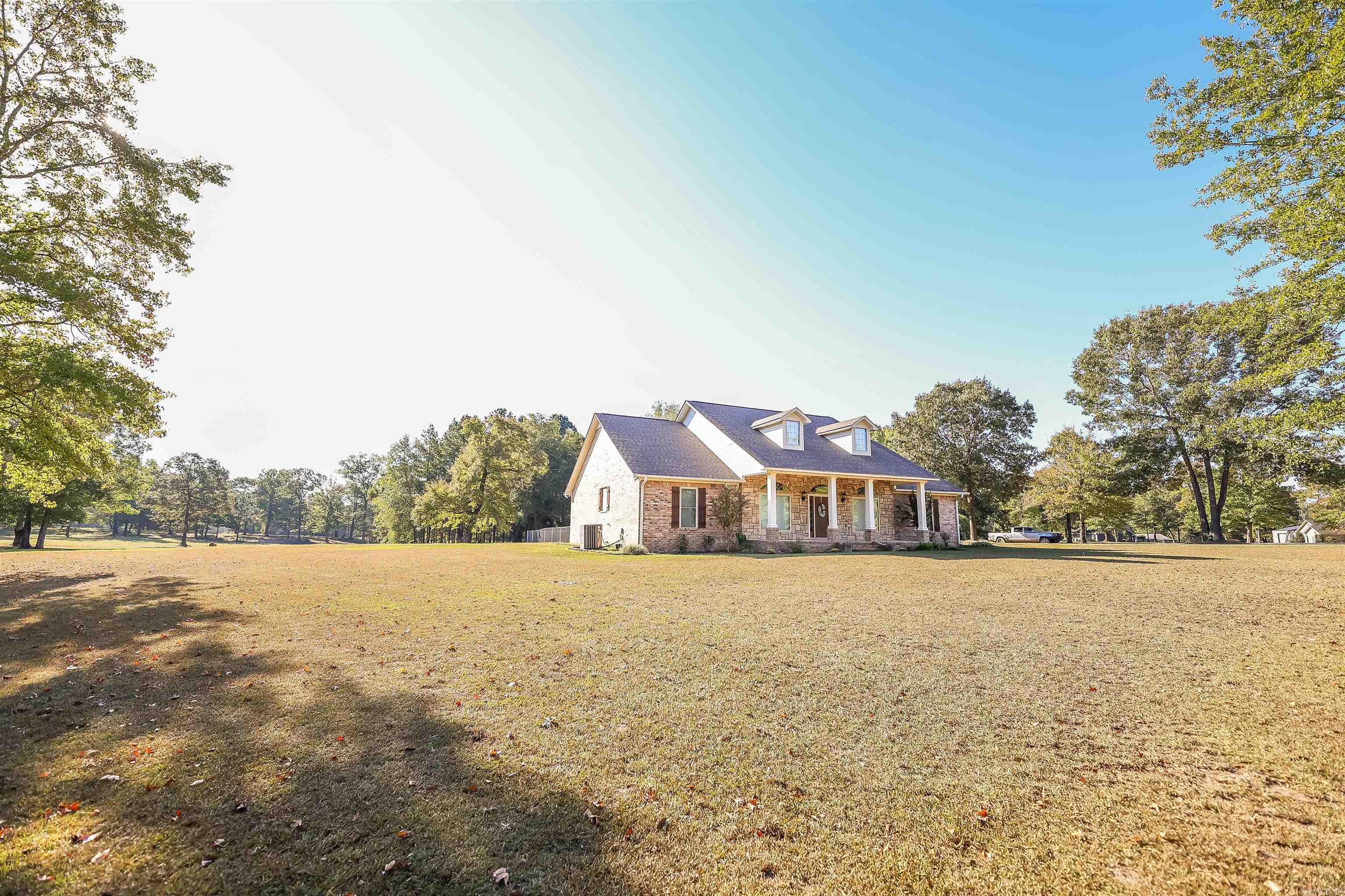 DRY CREEK ESTATES - Residential