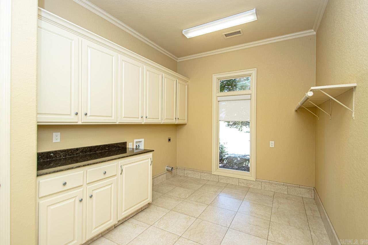 Benton, Arkansas 72019, United States, 3 Bedrooms Bedrooms, ,4 BathroomsBathrooms,Residential,Active,59866