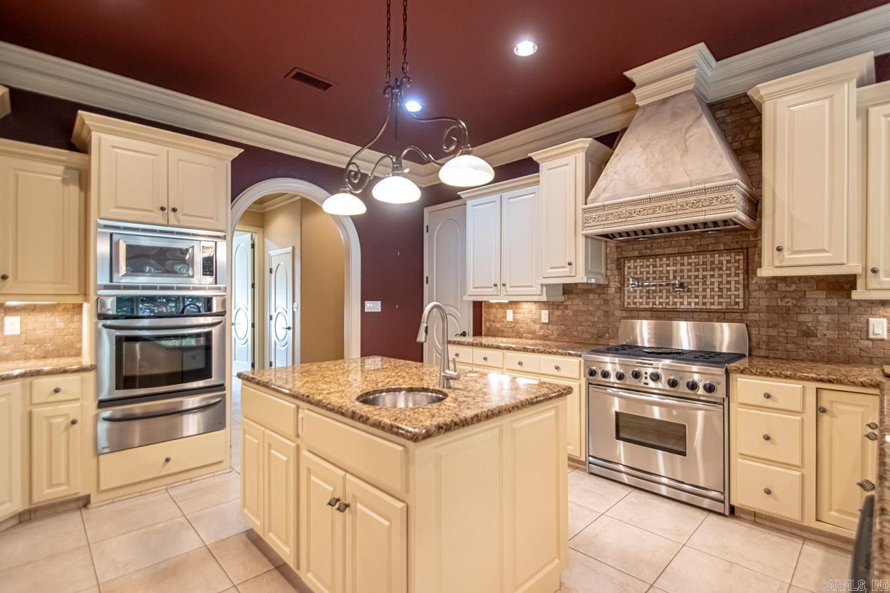 Benton, Arkansas 72019, United States, 3 Bedrooms Bedrooms, ,4 BathroomsBathrooms,Residential,Active,59866