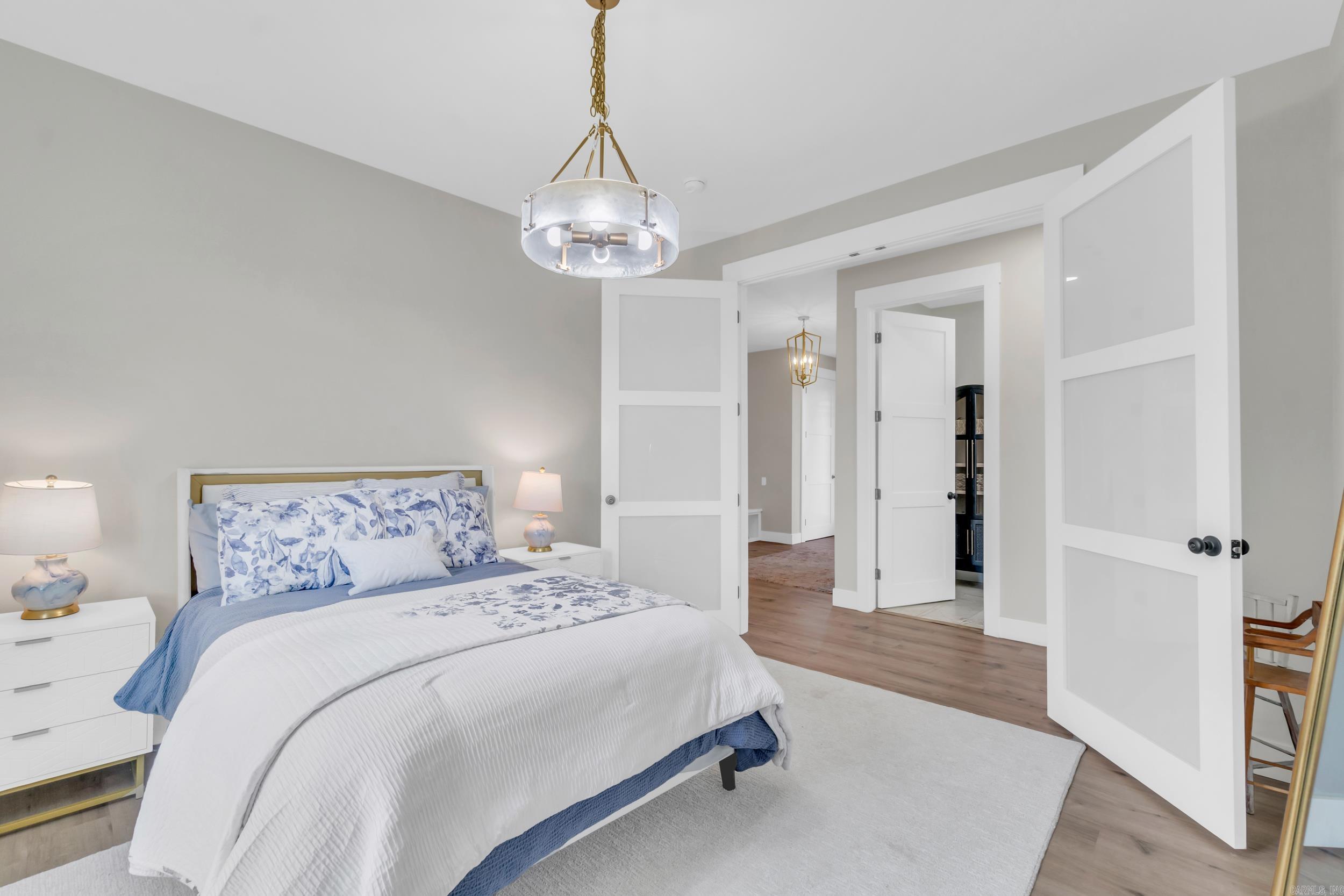 CHURCHILL SUBURBAN - Residential