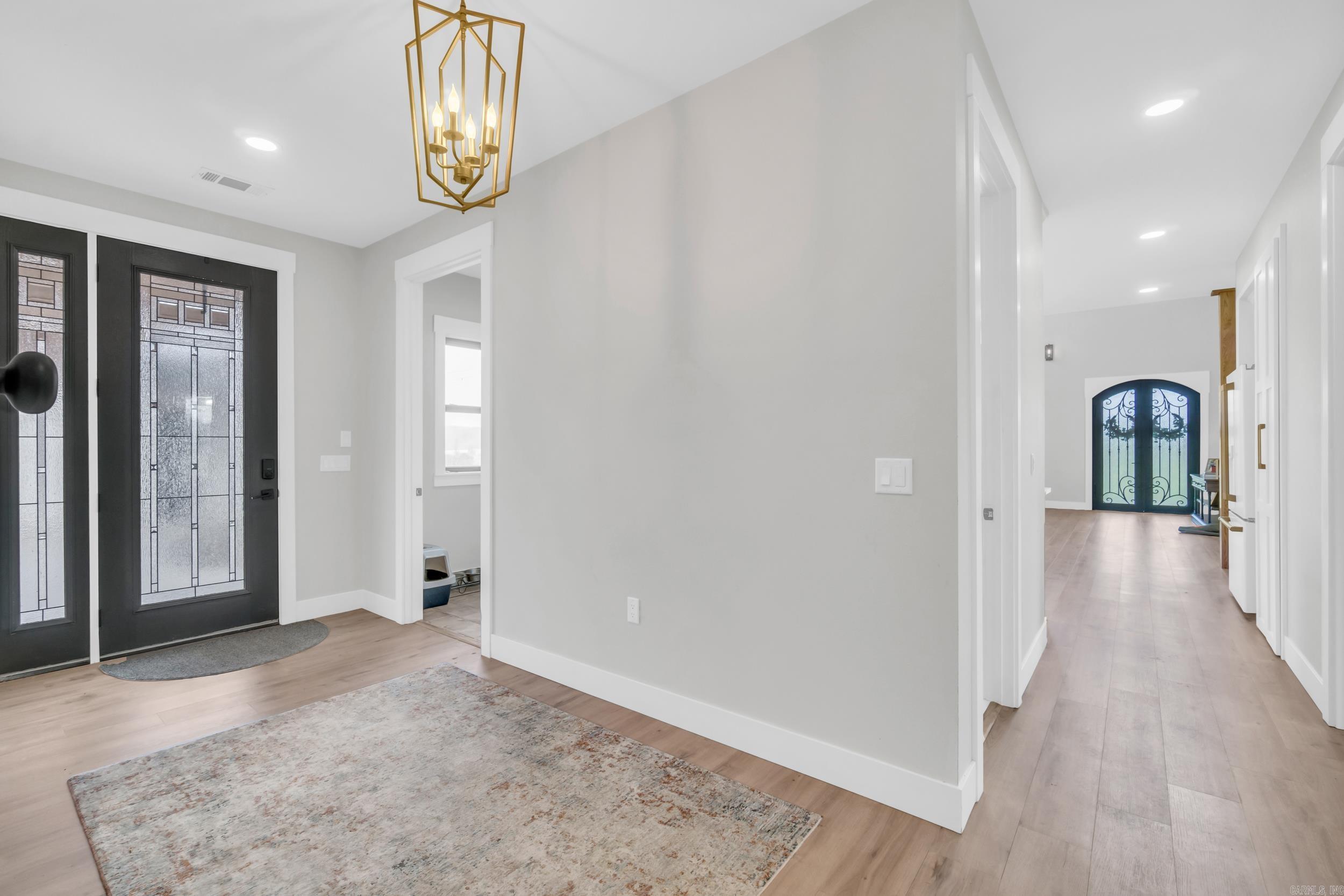 CHURCHILL SUBURBAN - Residential