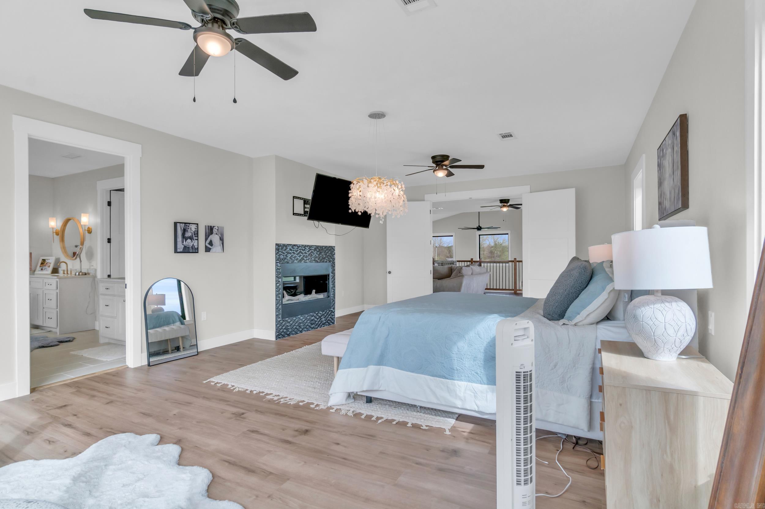 CHURCHILL SUBURBAN - Residential