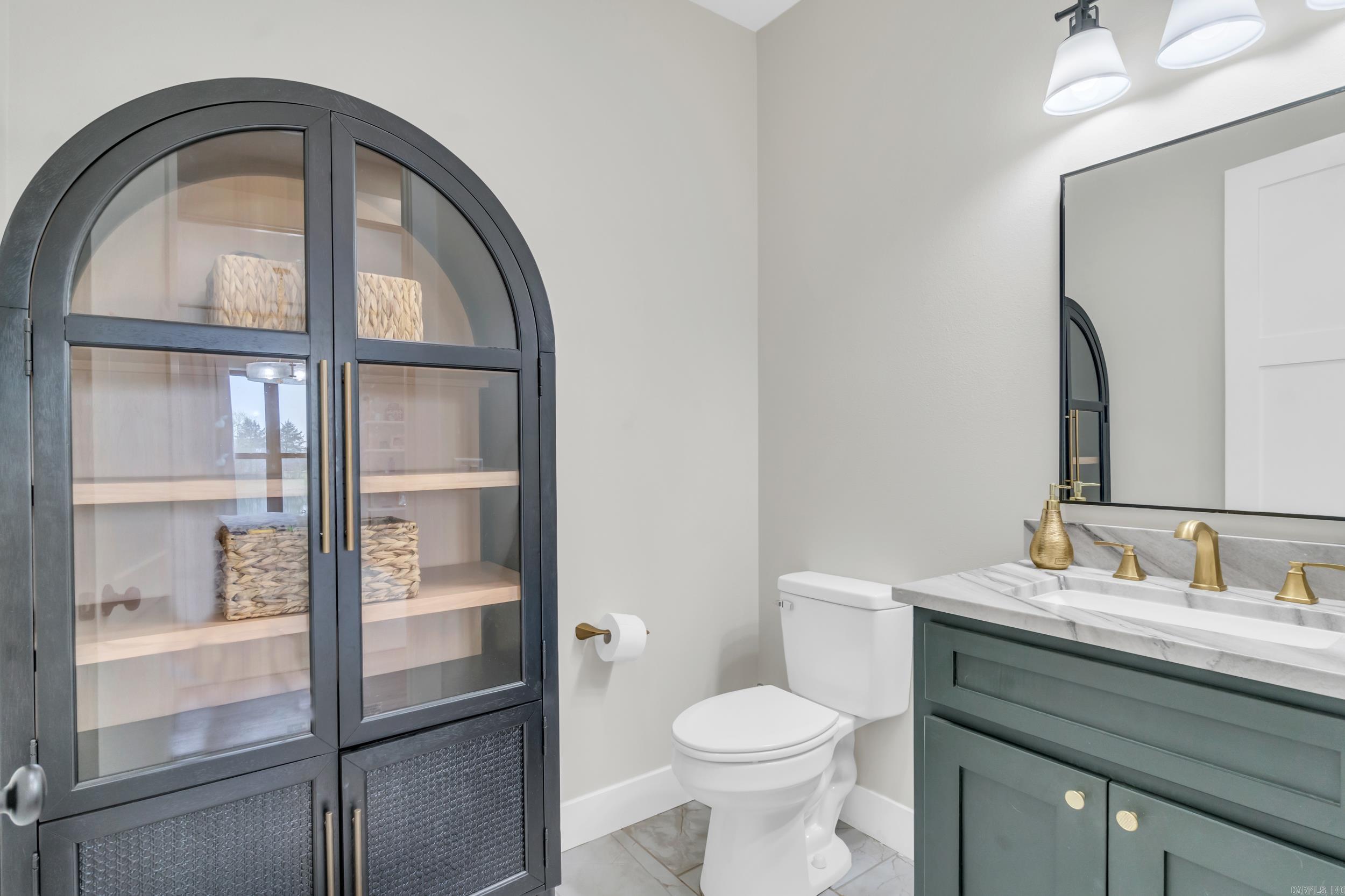 CHURCHILL SUBURBAN - Residential