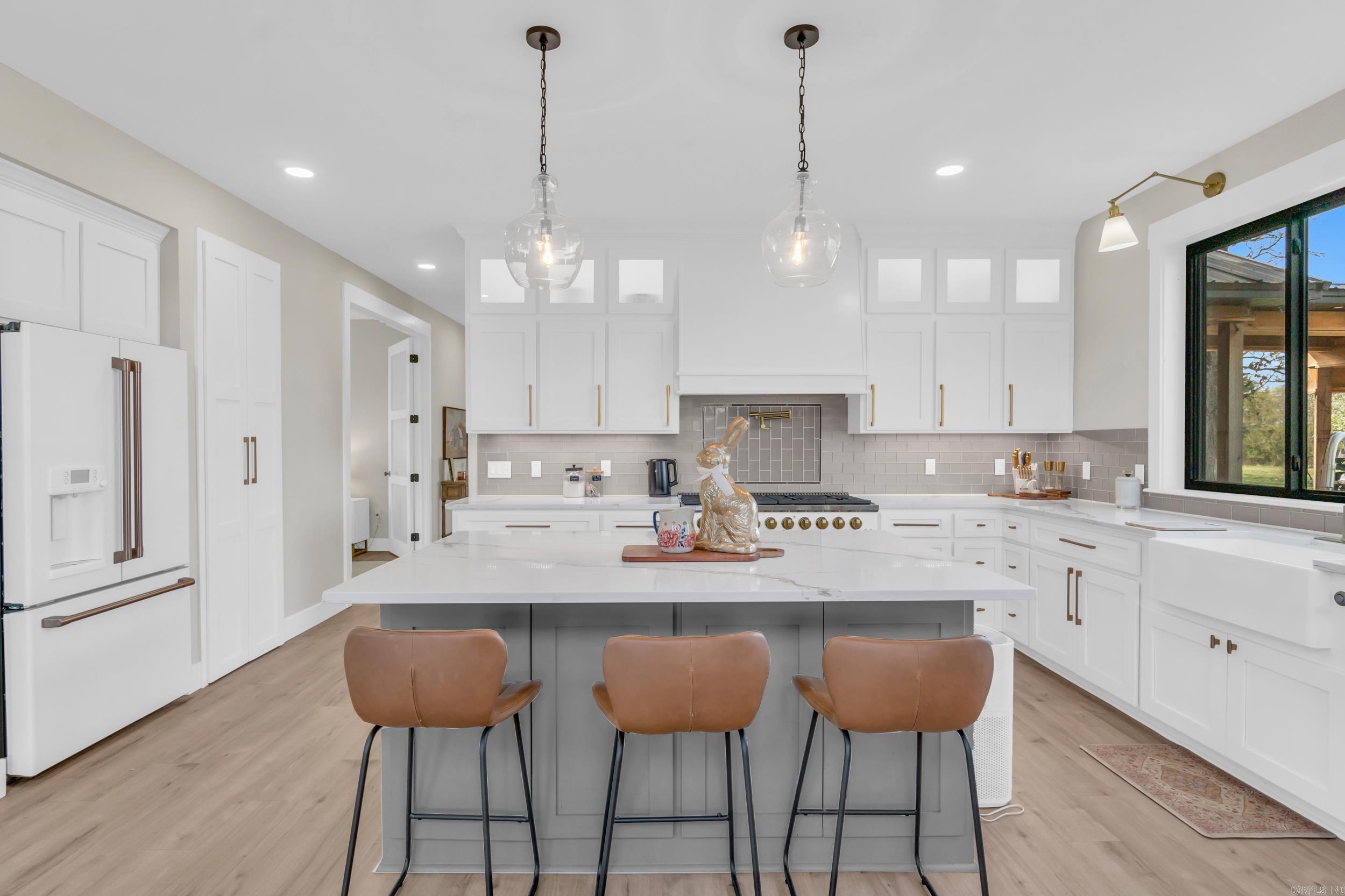 CHURCHILL SUBURBAN - Residential