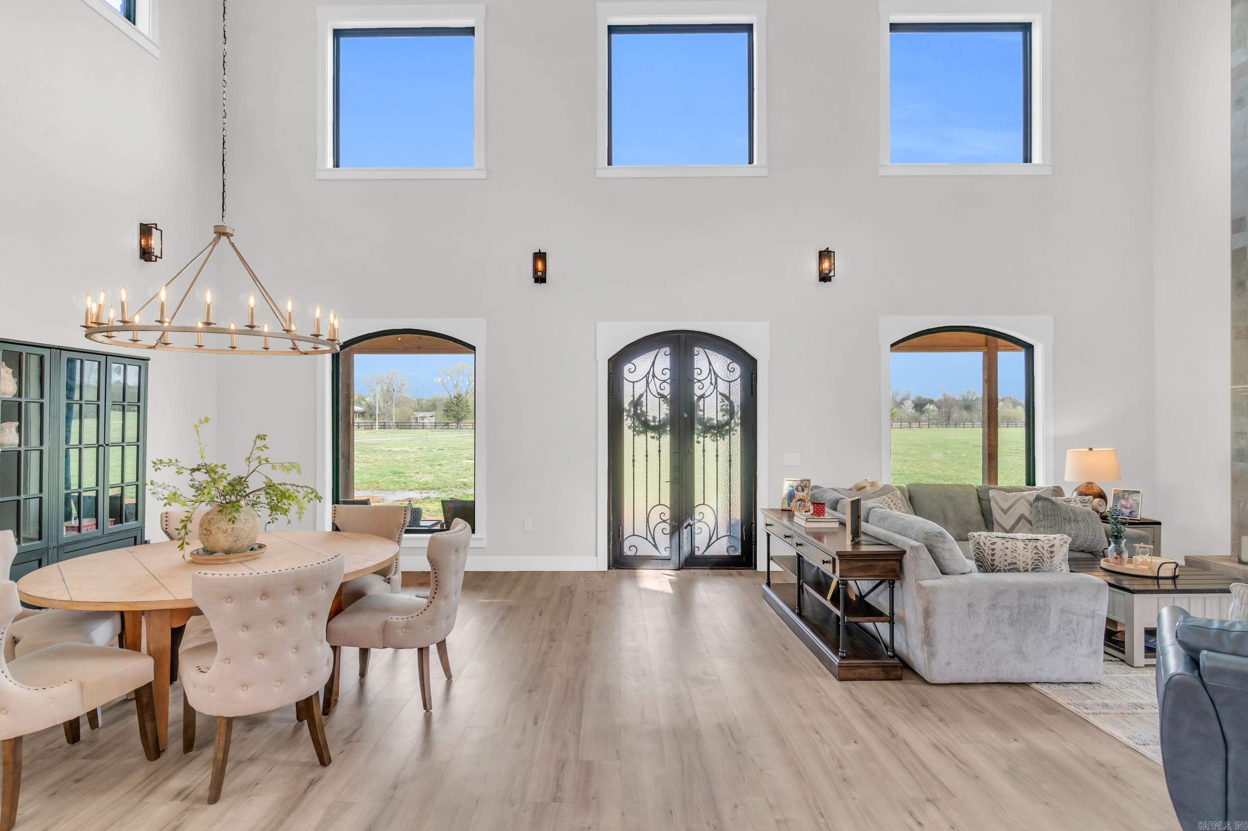 CHURCHILL SUBURBAN - Residential