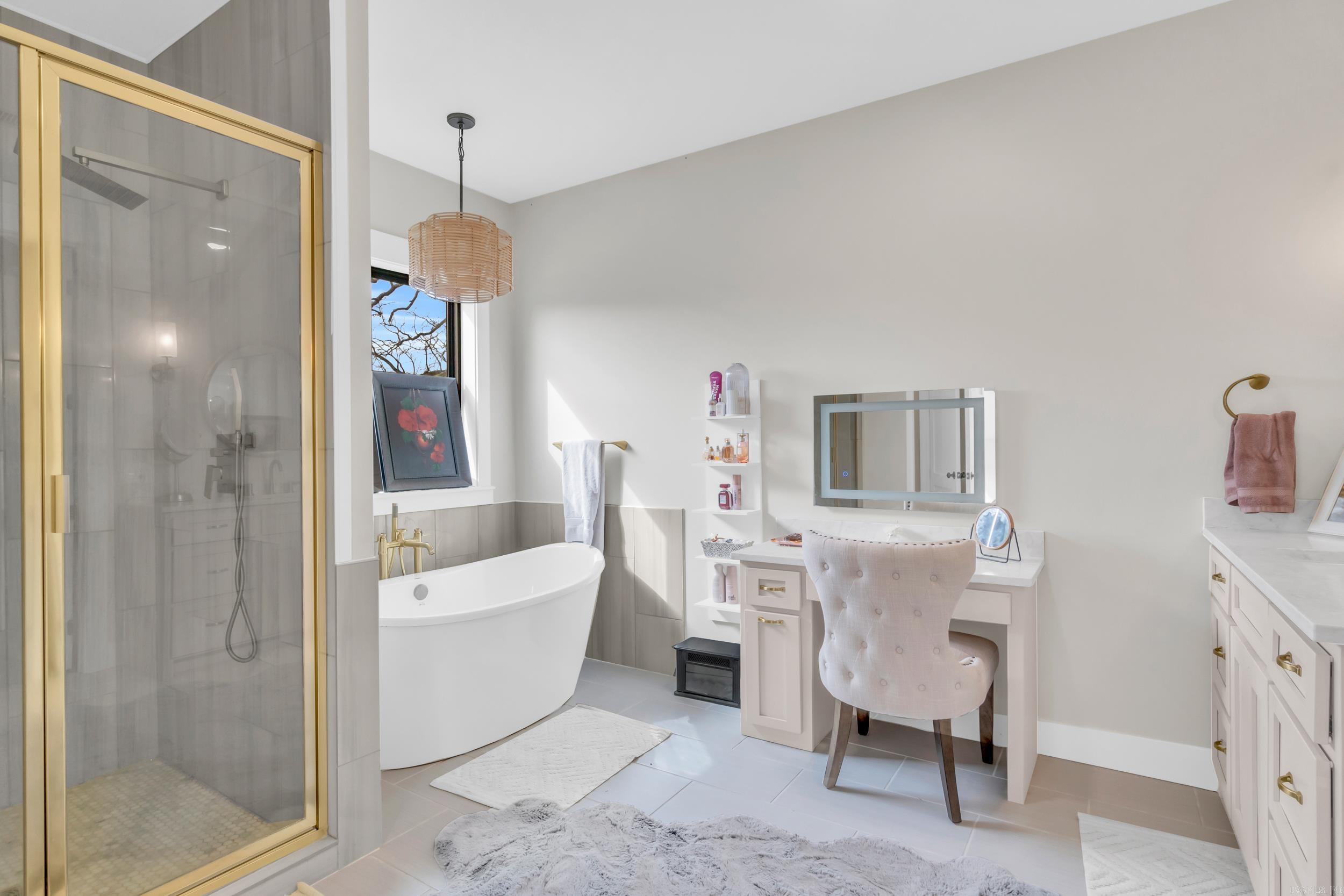 CHURCHILL SUBURBAN - Residential