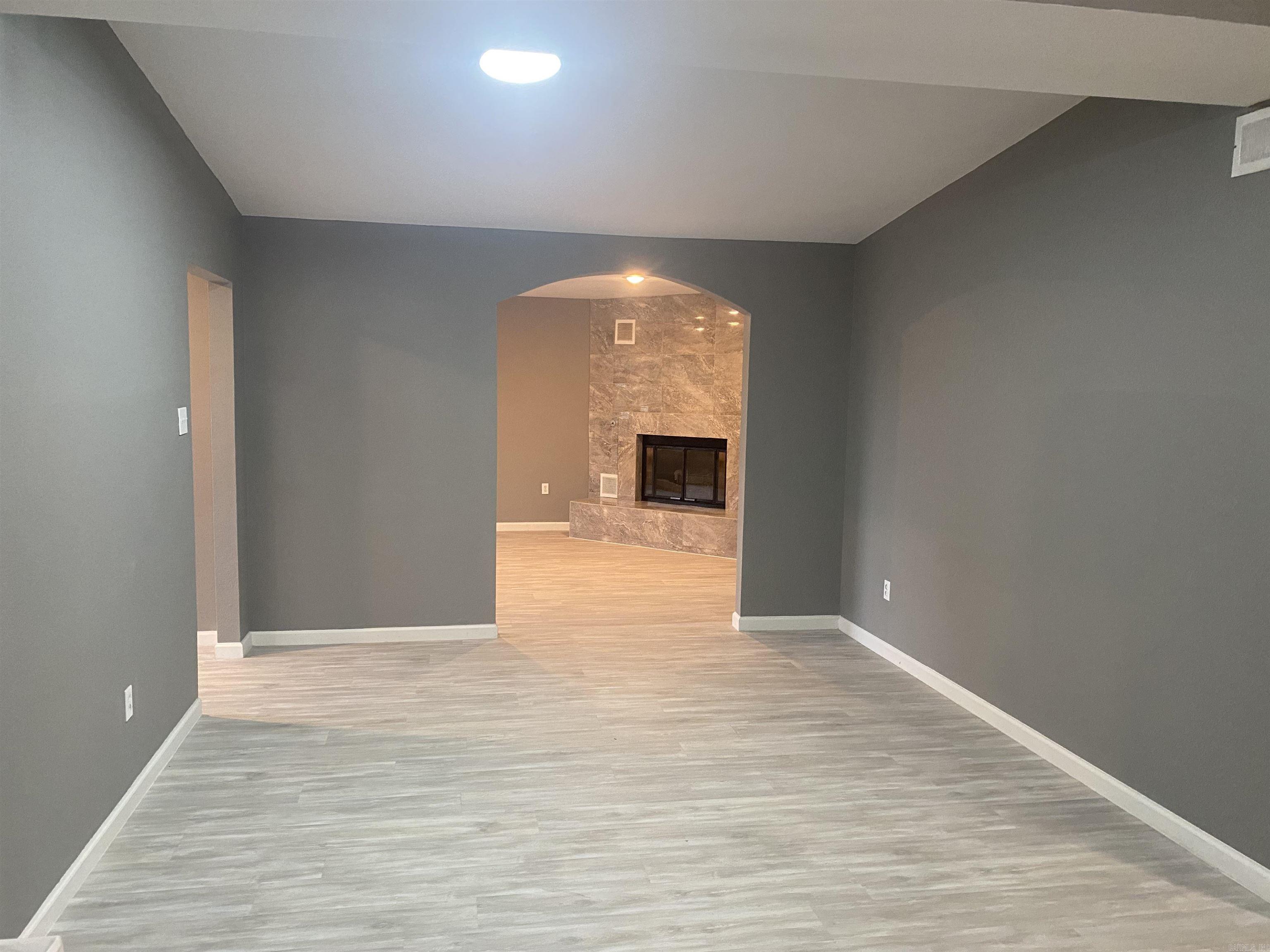MEADOWCLIFF - Residential