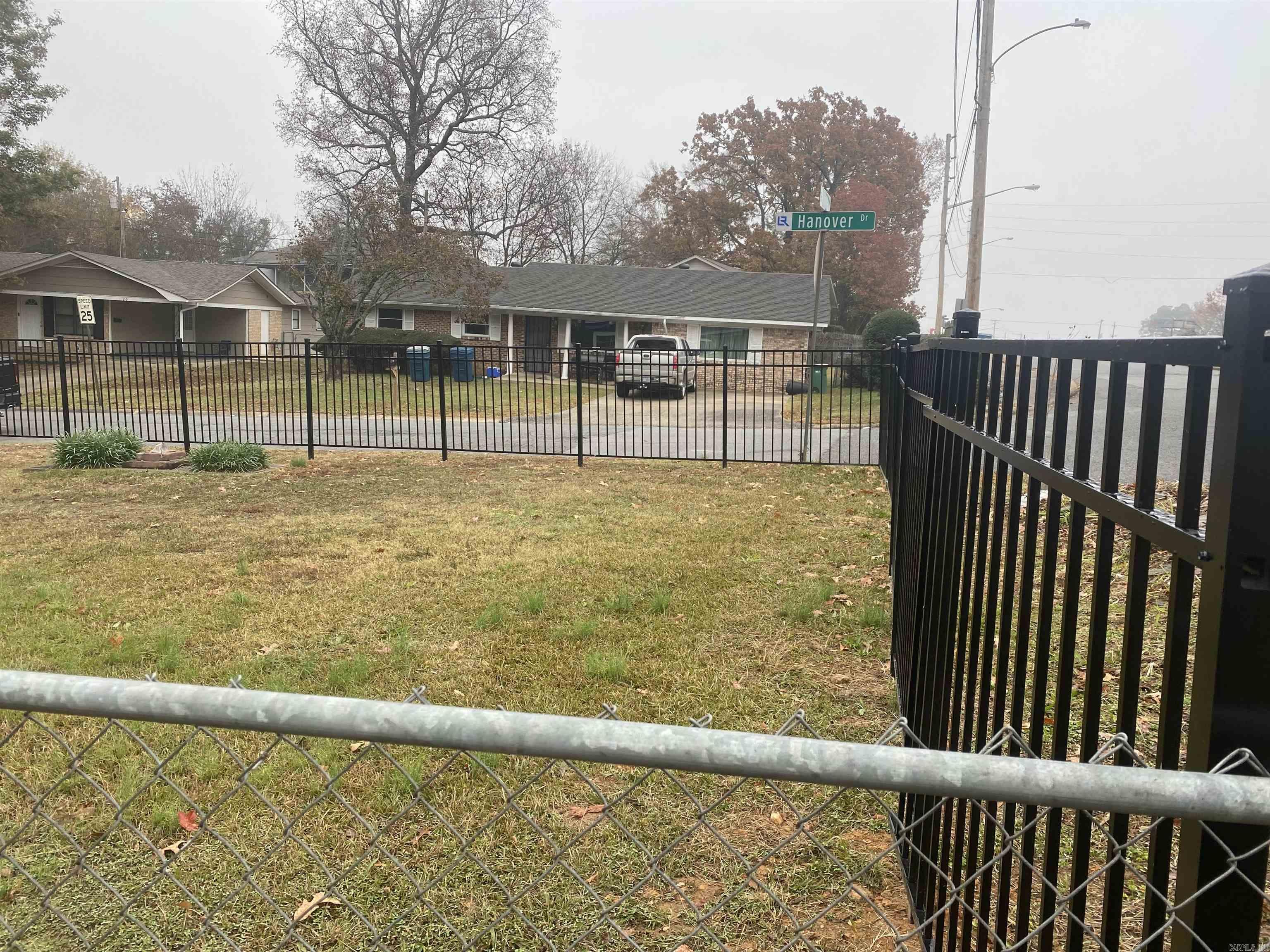 MEADOWCLIFF - Residential