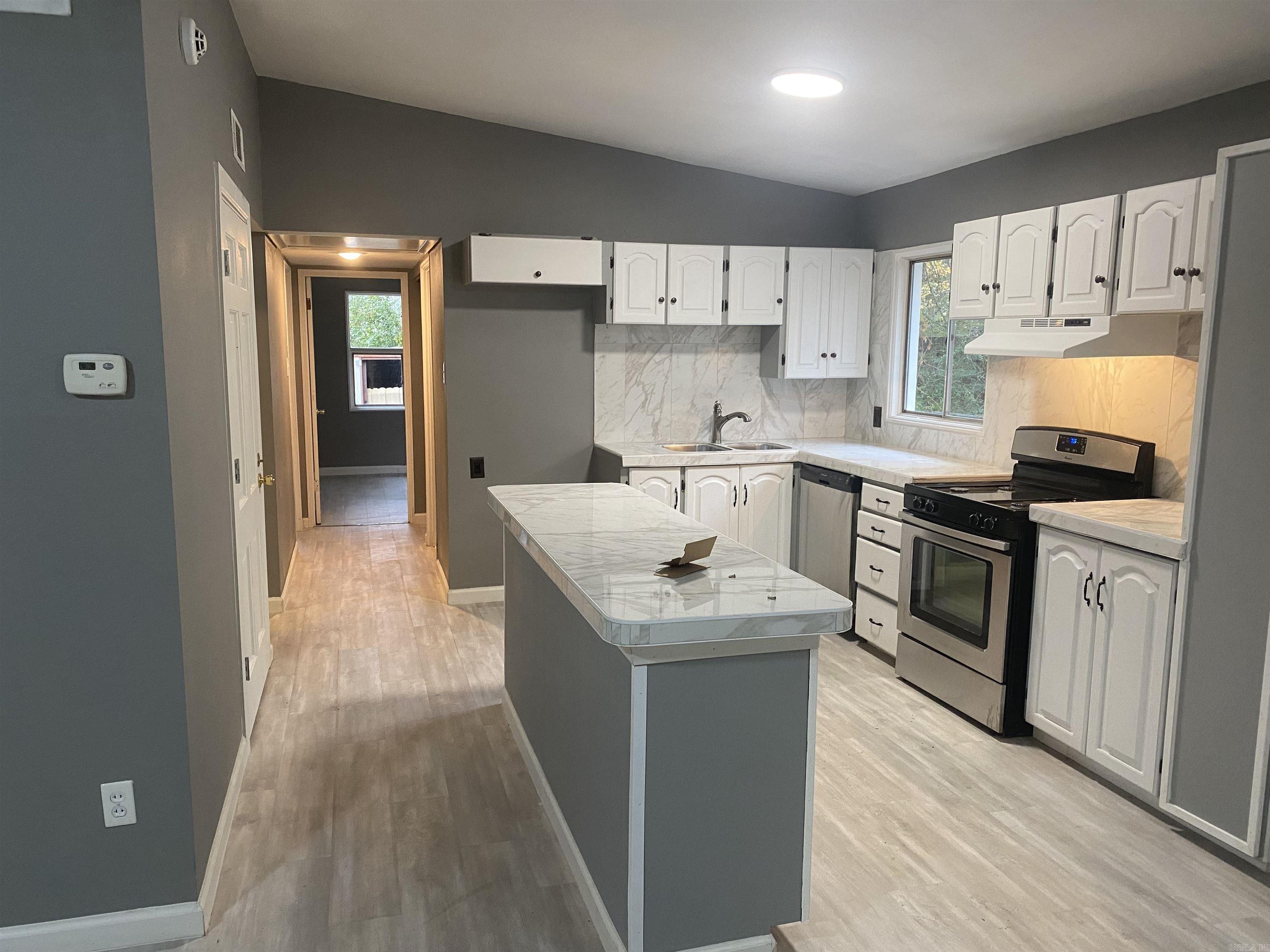 MEADOWCLIFF - Residential