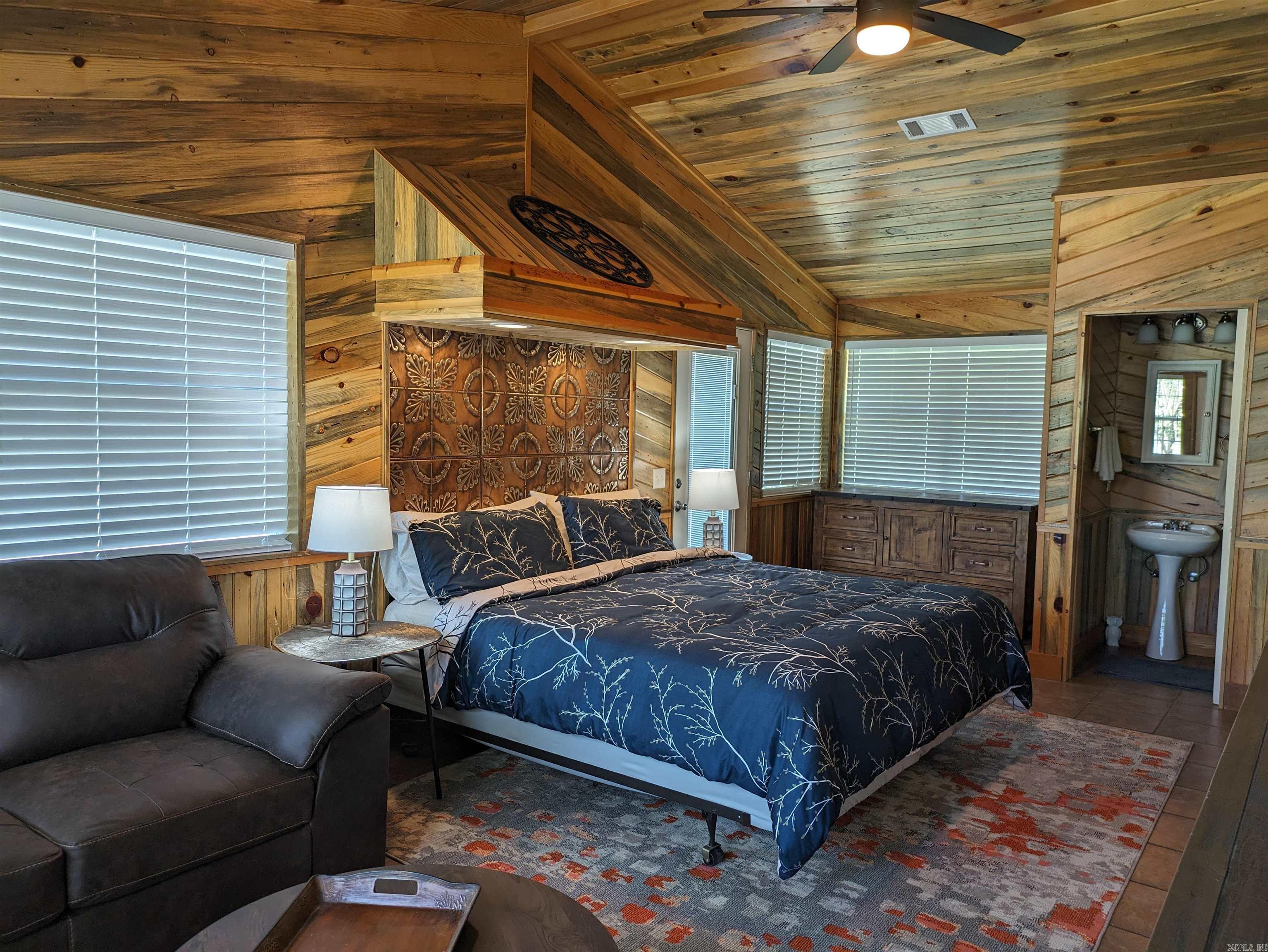 Thunderbird Beach Lake Estates - Residential
