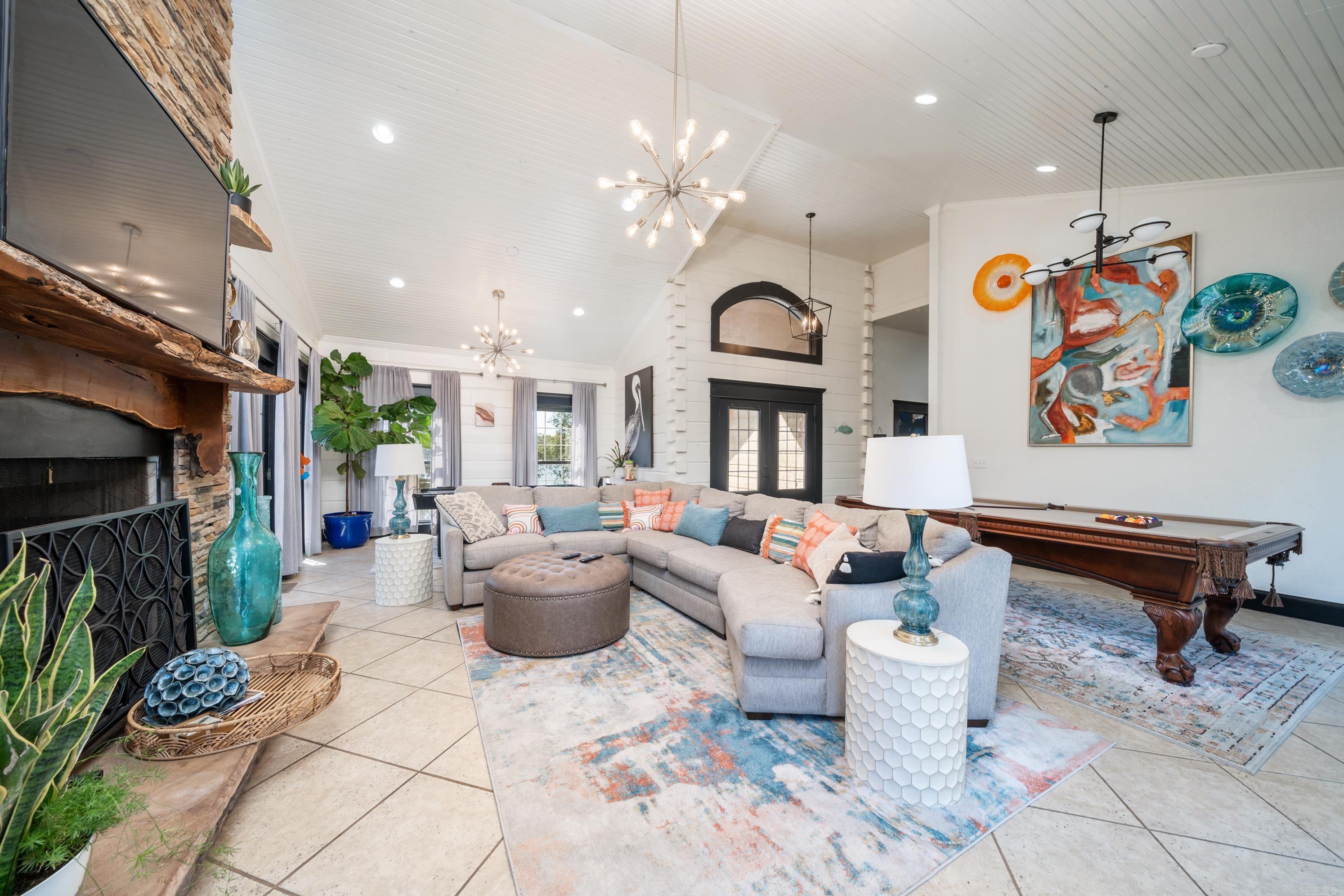 Thunderbird Beach Lake Estates - Residential