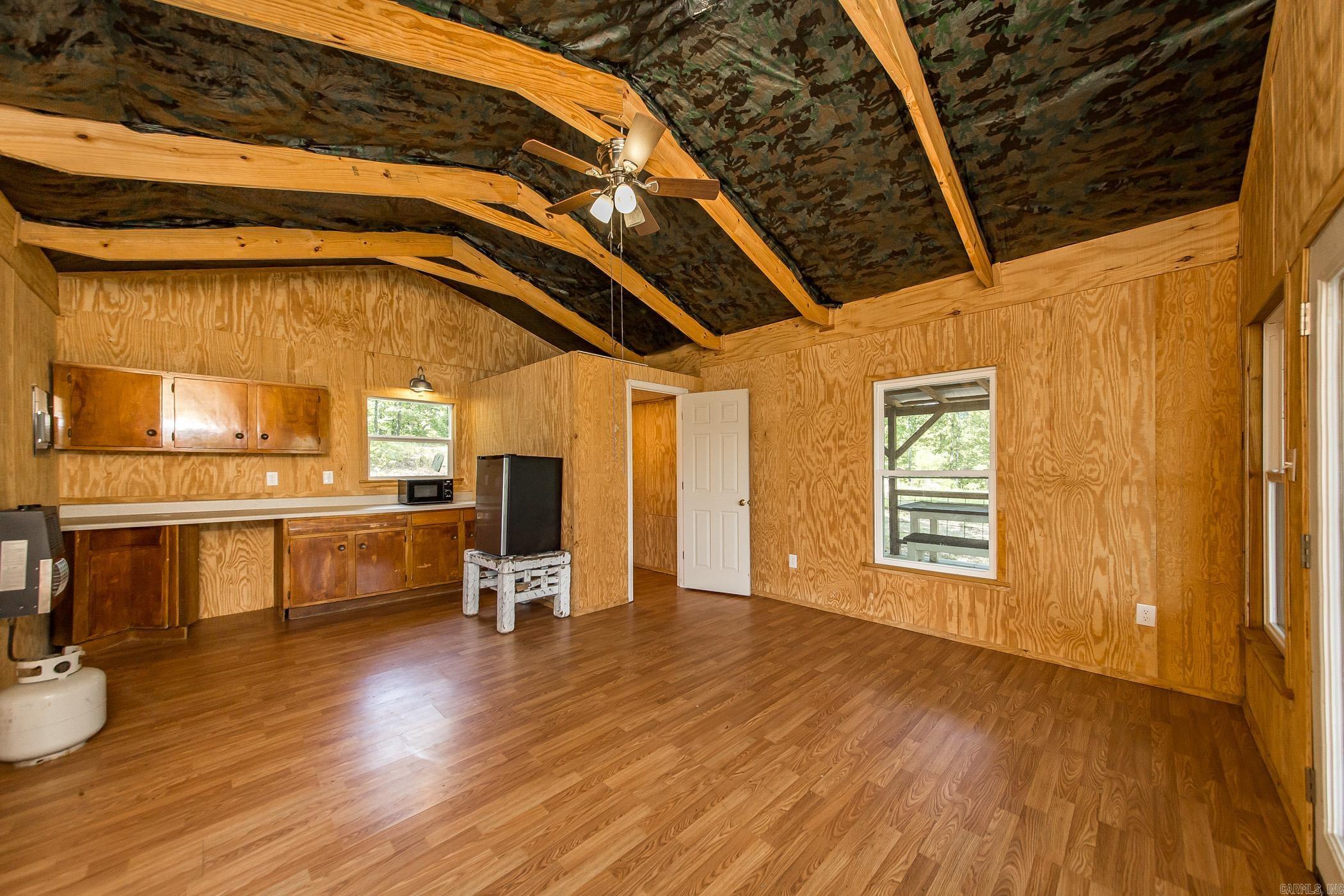 Metes & Bounds - Land