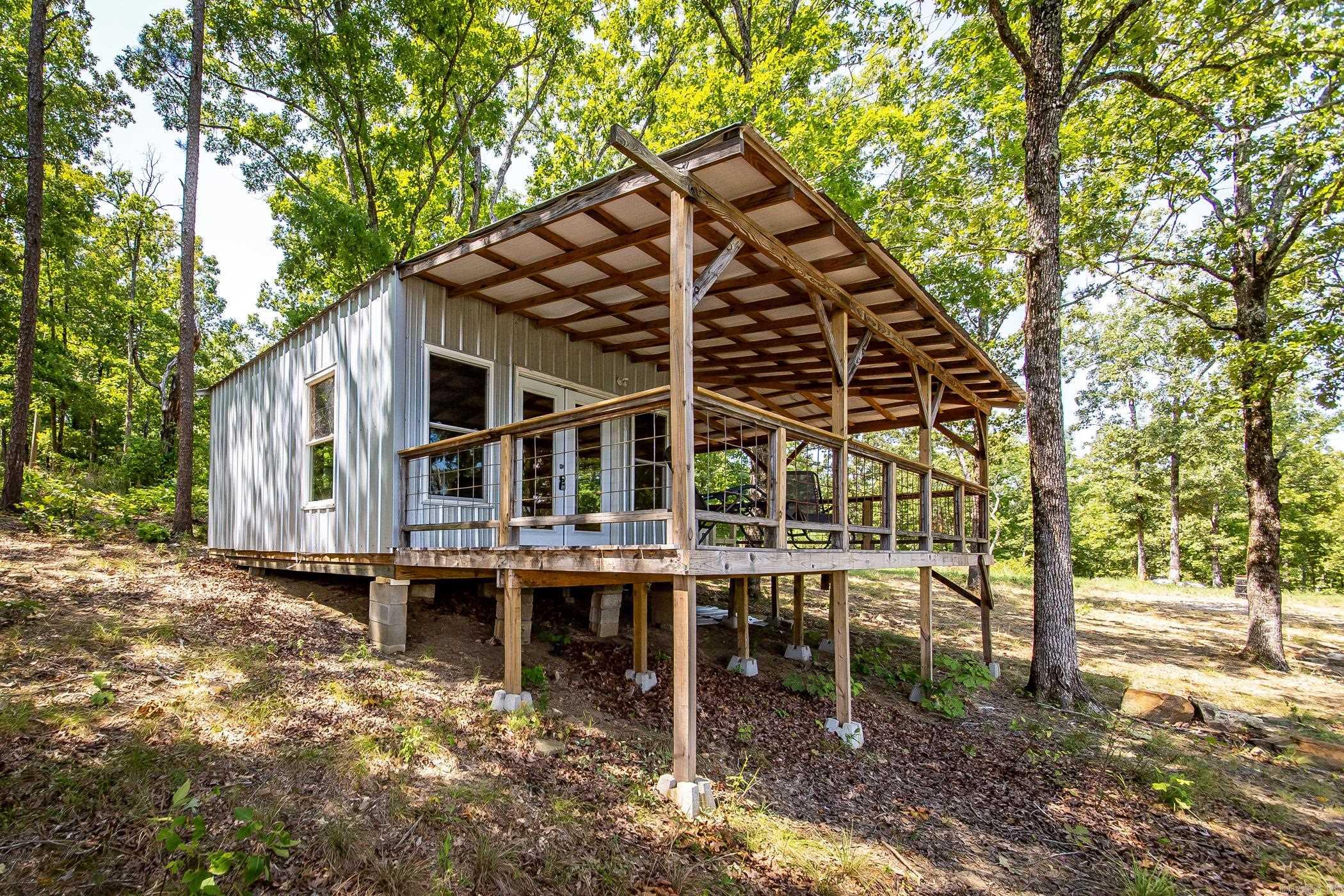 Metes & Bounds - Land