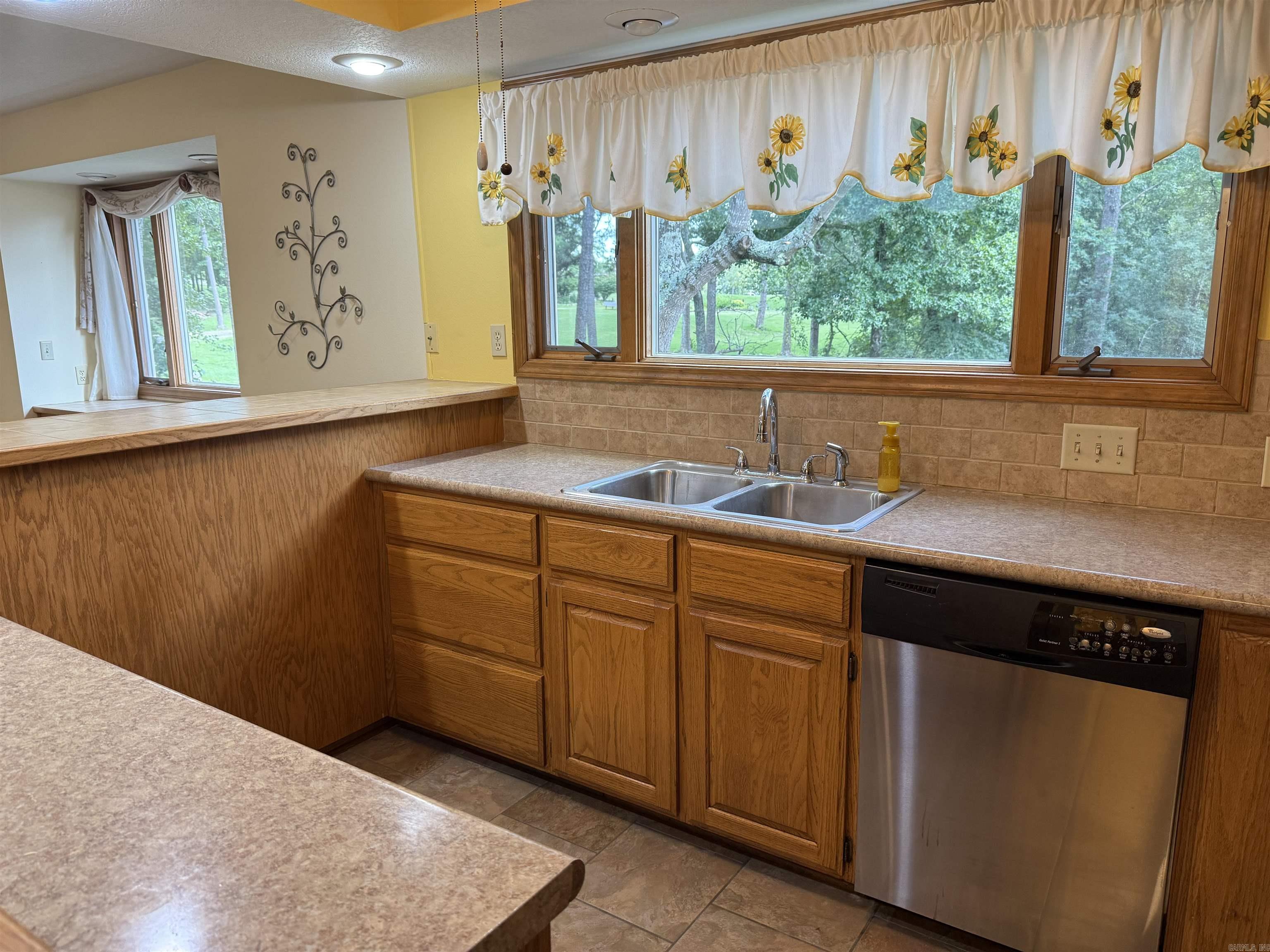 INDIAN HILLS - Residential