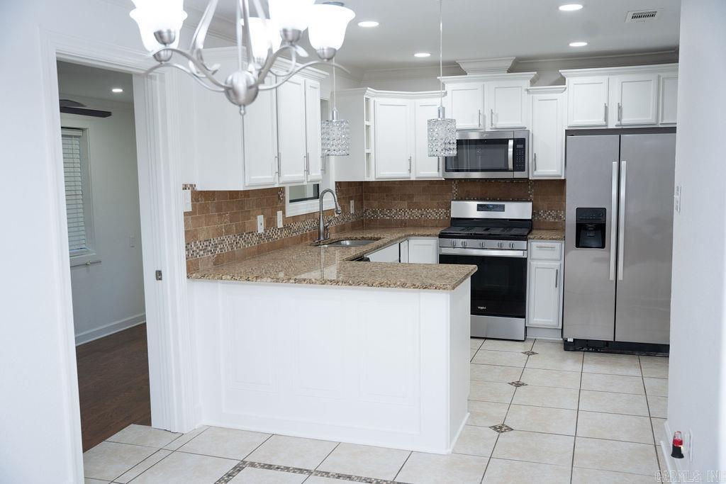 SPRINGHILL MANOR WEST - Residential