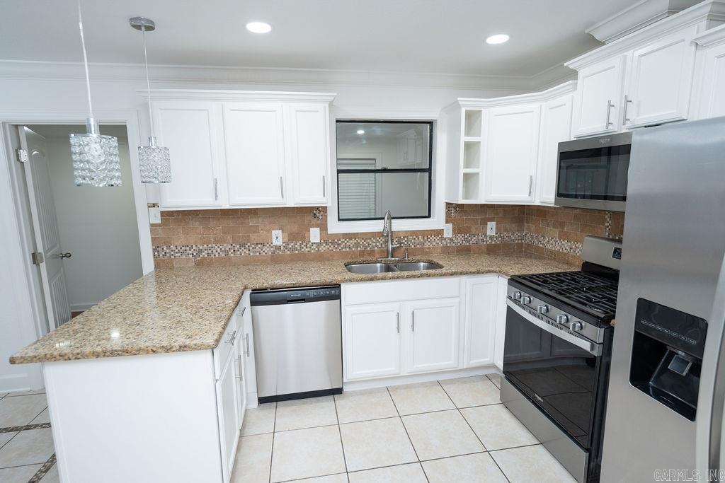 SPRINGHILL MANOR WEST - Residential