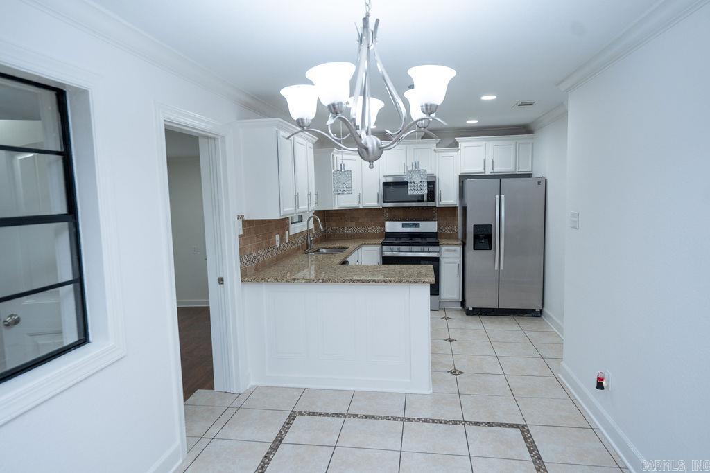SPRINGHILL MANOR WEST - Residential