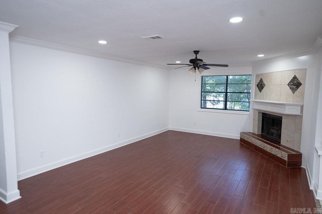 SPRINGHILL MANOR WEST - Residential