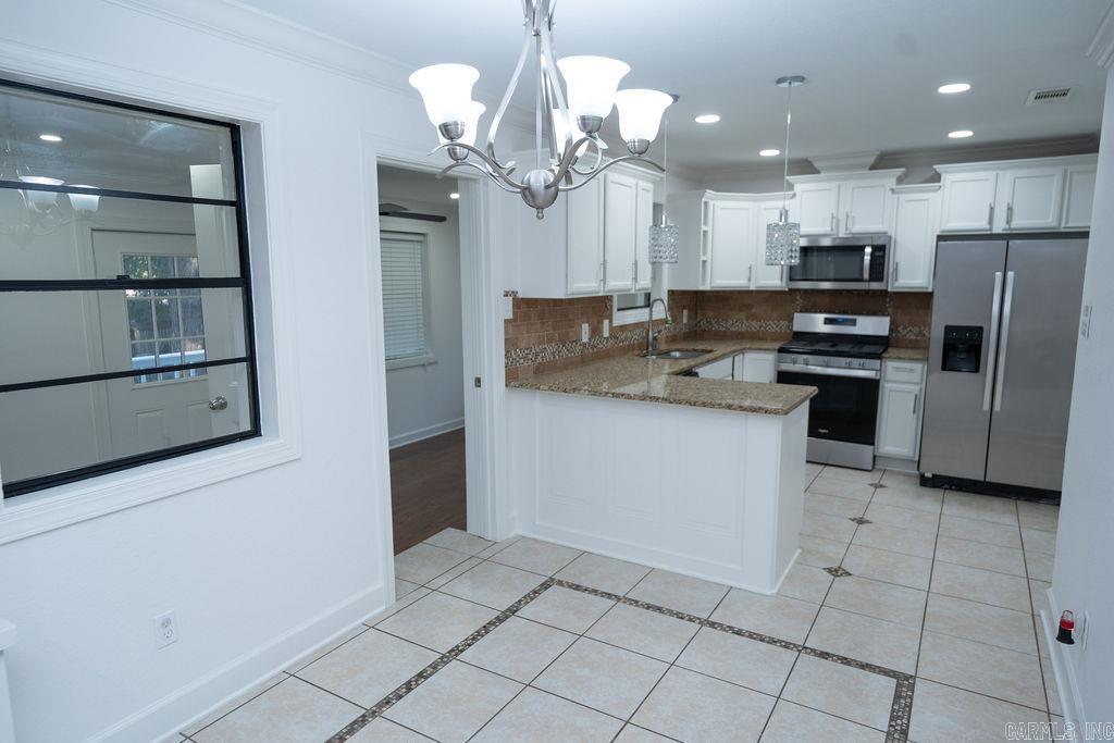 SPRINGHILL MANOR WEST - Residential
