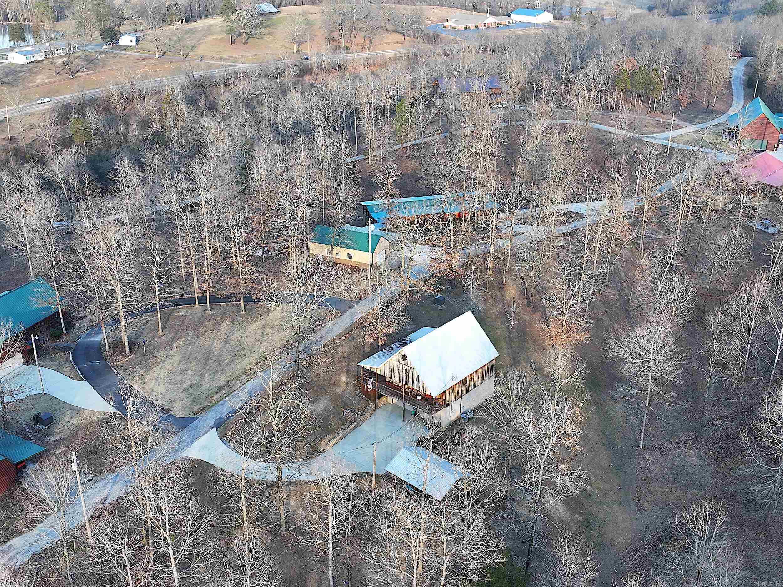 RIVERCHASE - Residential