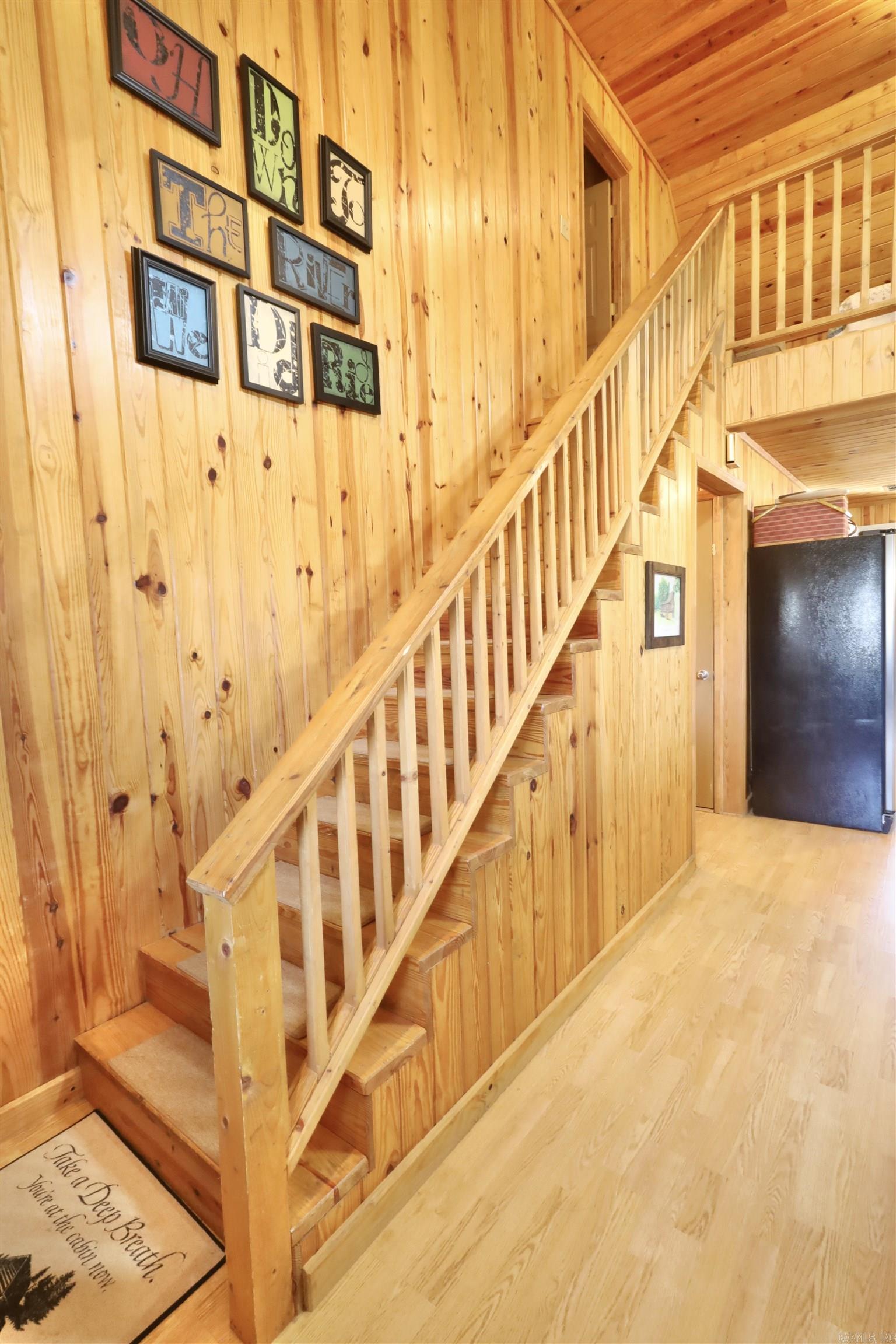 RIVERCHASE - Residential