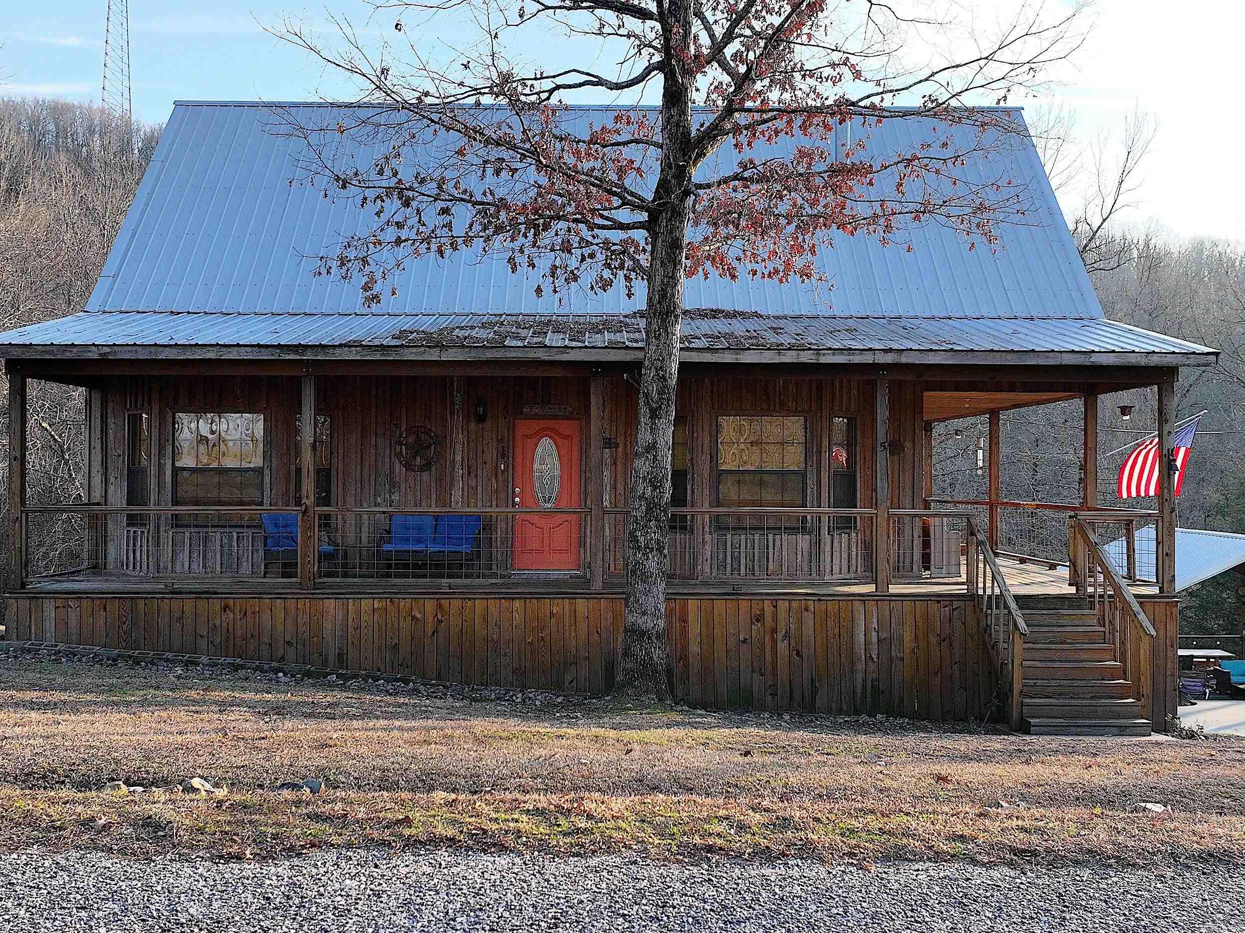 RIVERCHASE - Residential