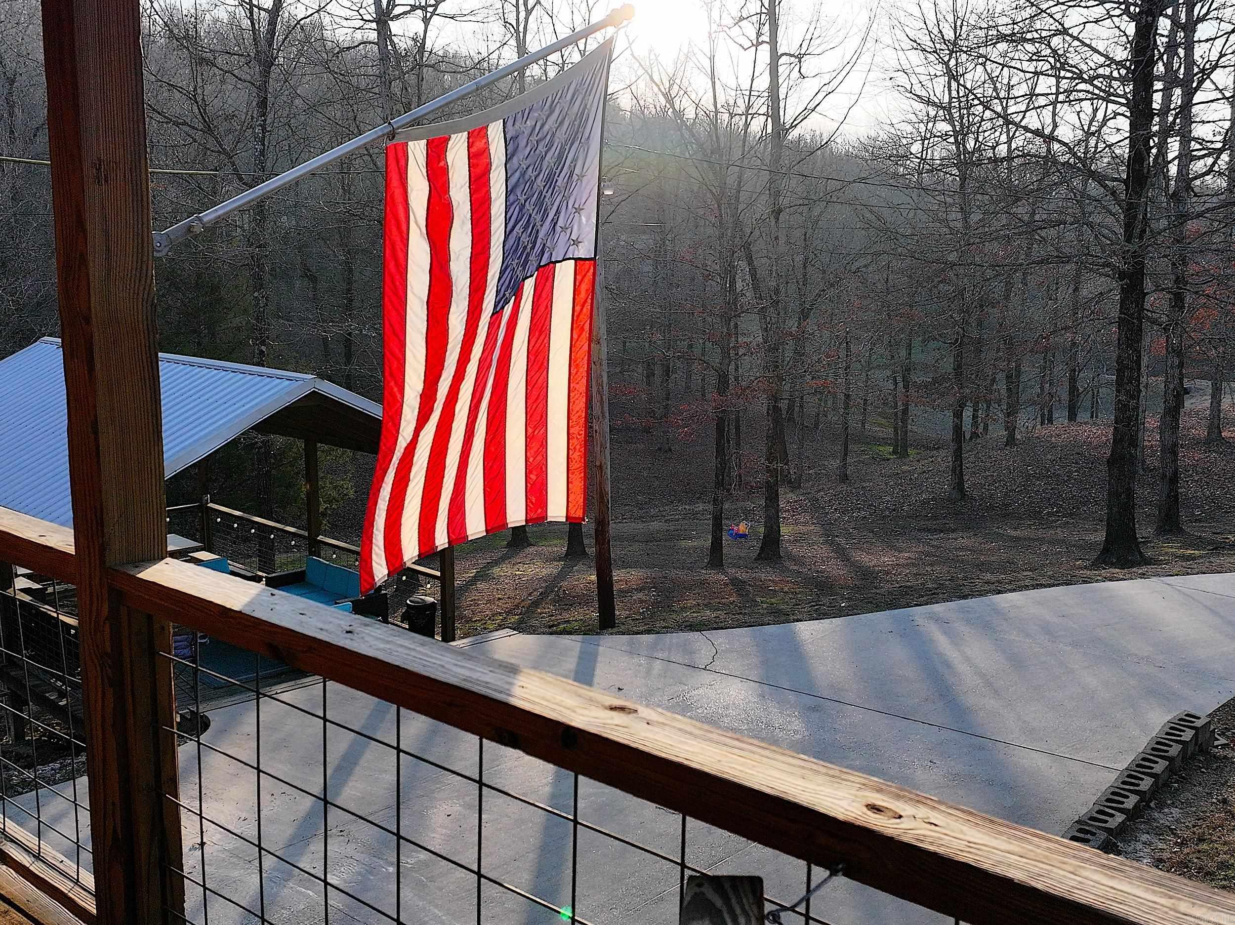 RIVERCHASE - Residential