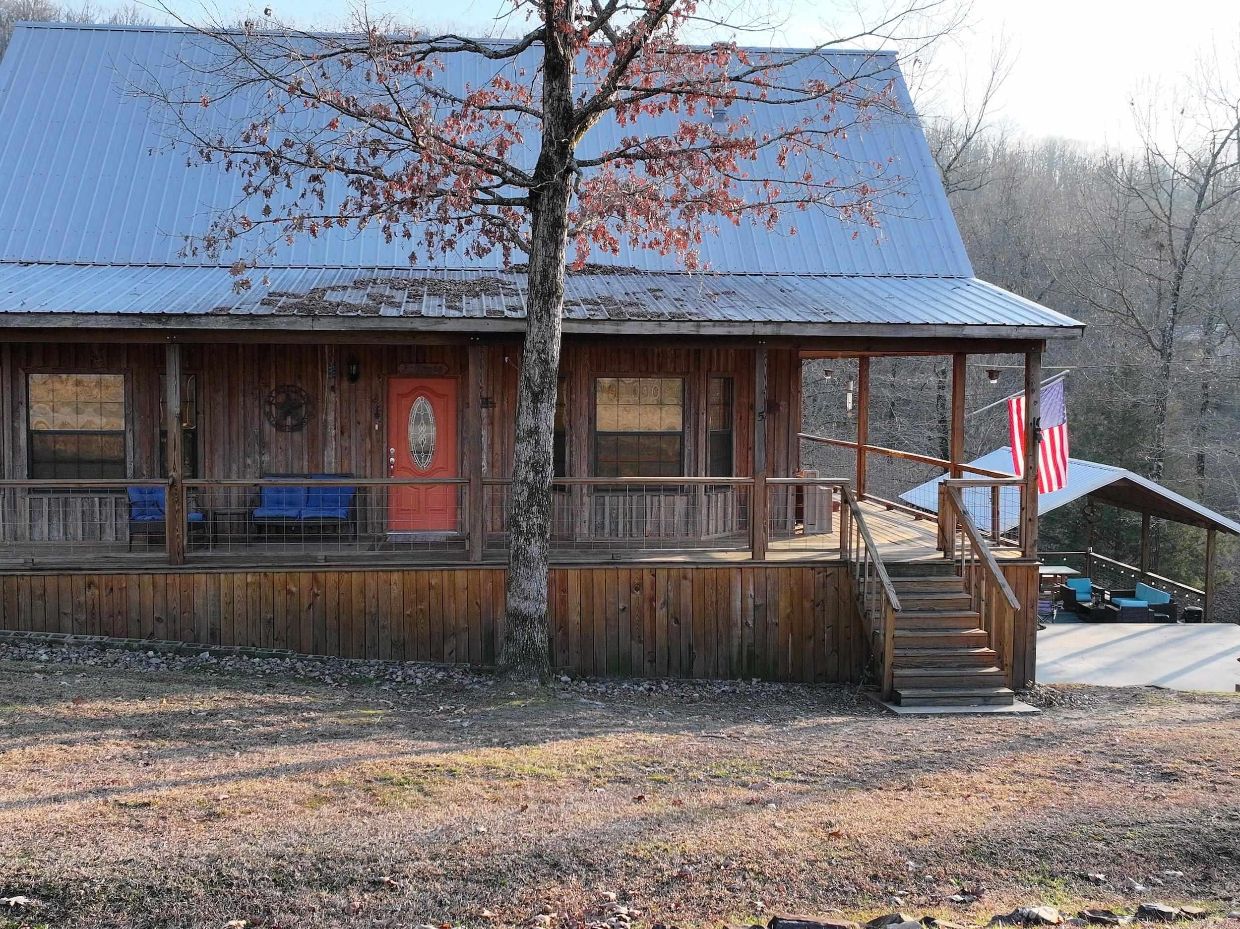 RIVERCHASE - Residential