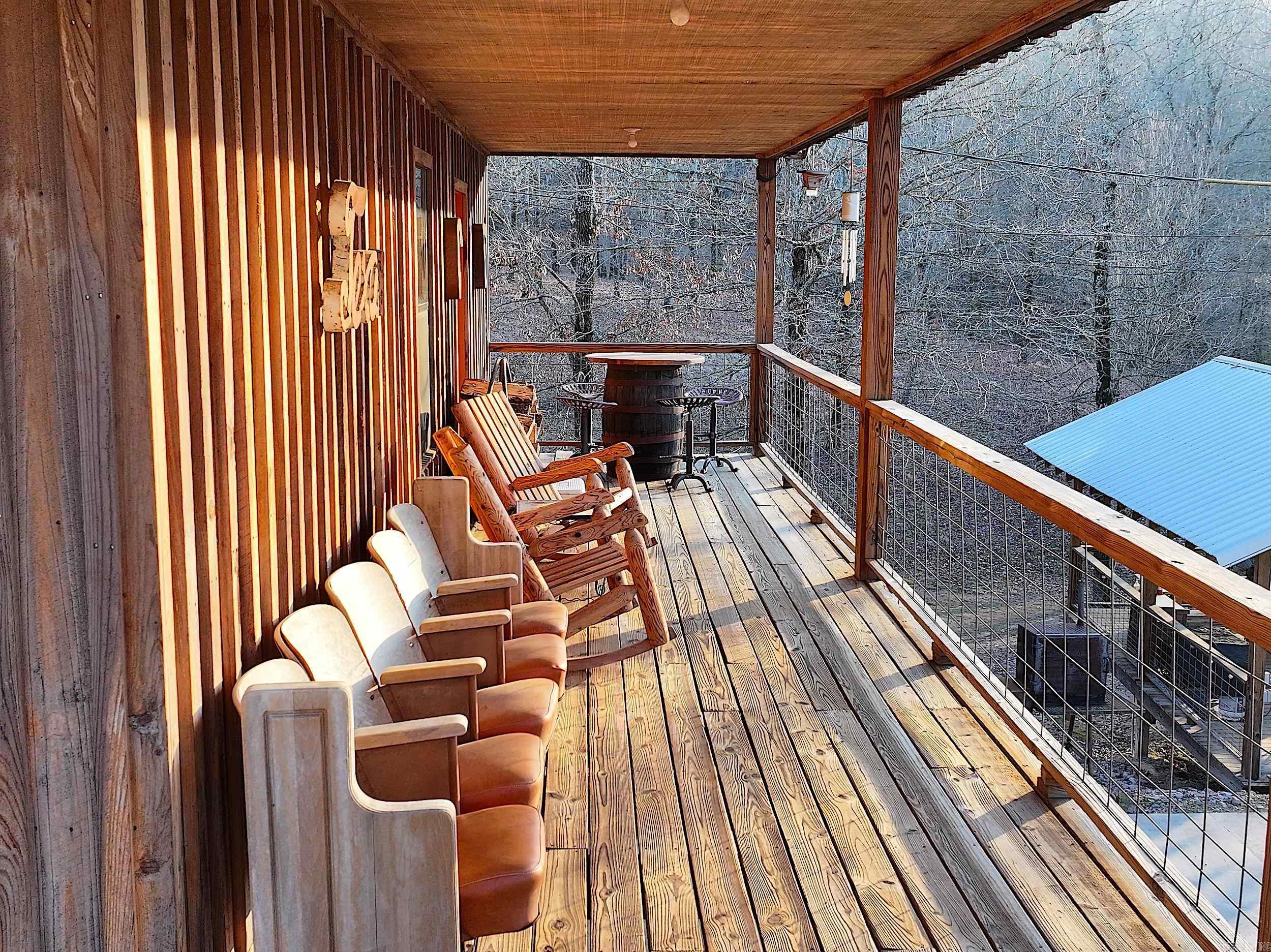 RIVERCHASE - Residential