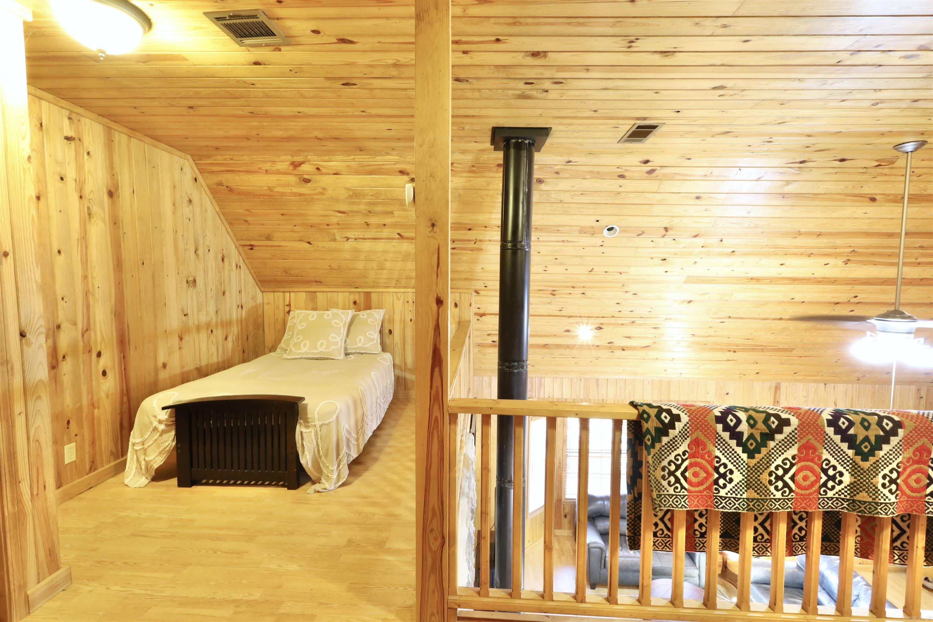 RIVERCHASE - Residential