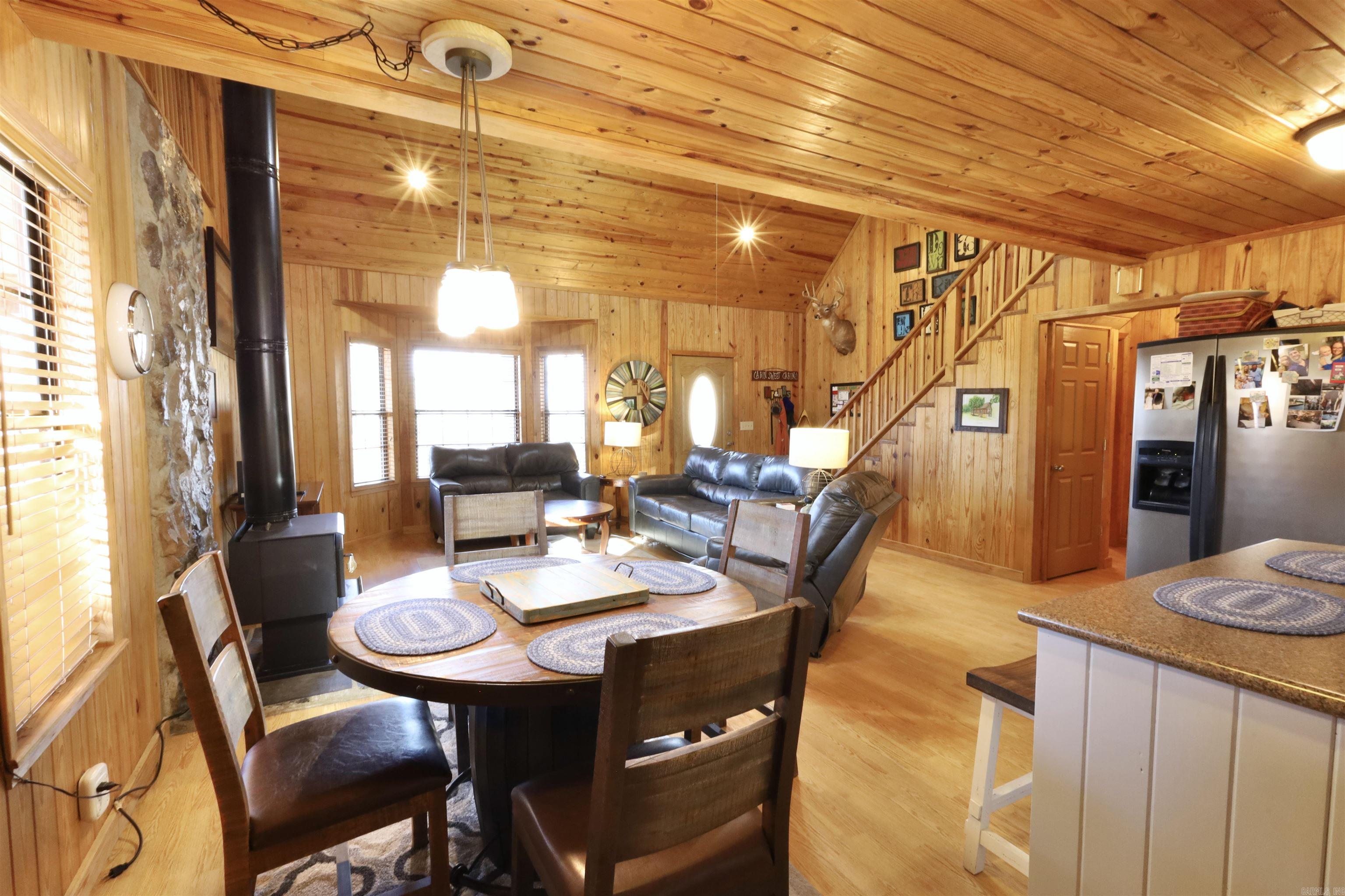 RIVERCHASE - Residential