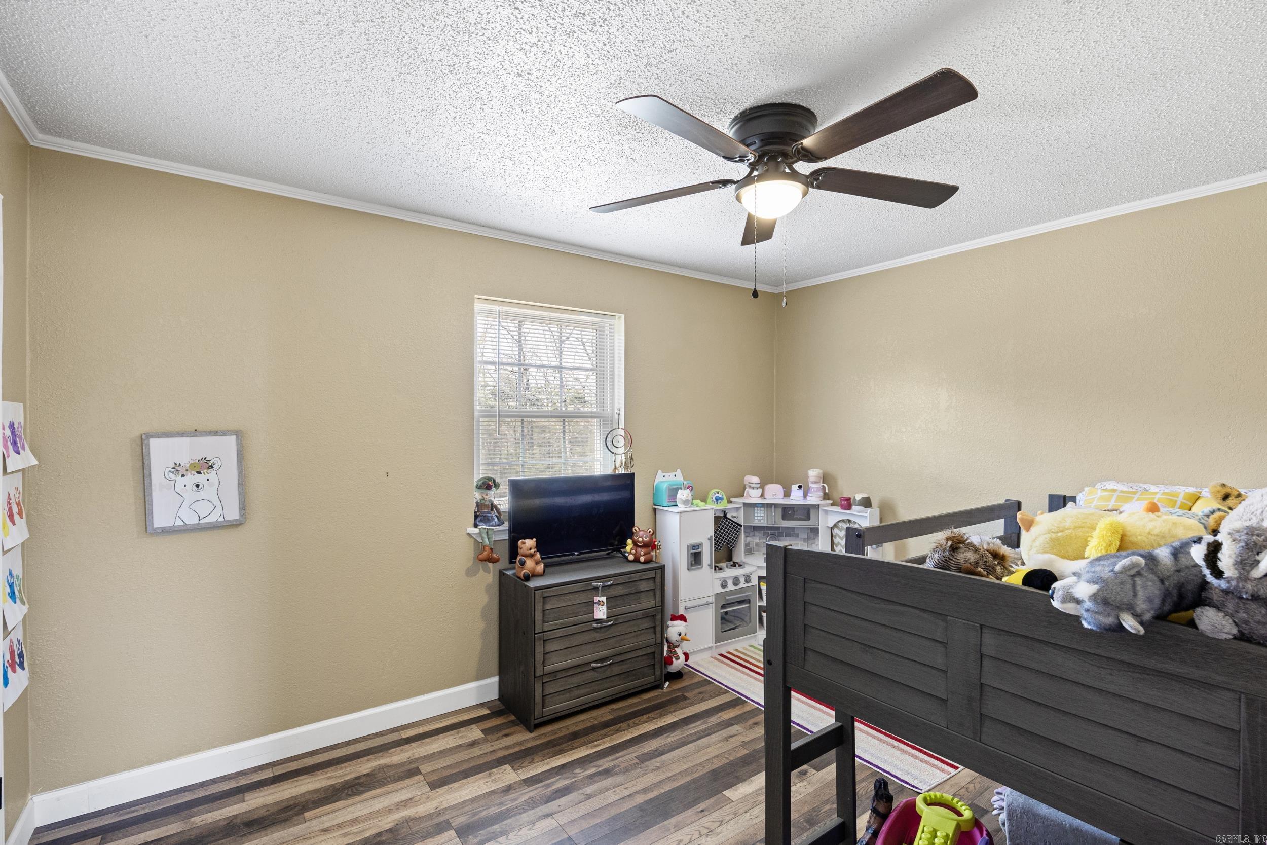 LONDON ACRES - Residential