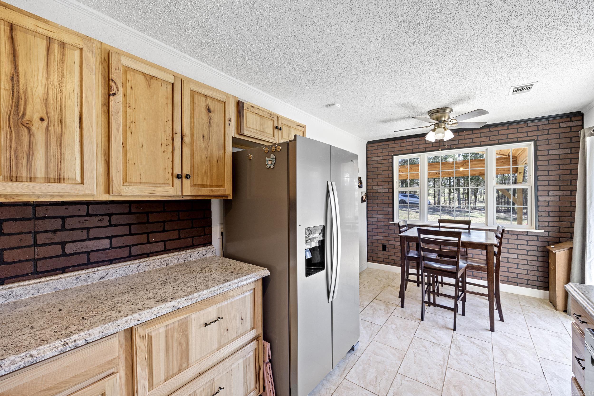 LONDON ACRES - Residential