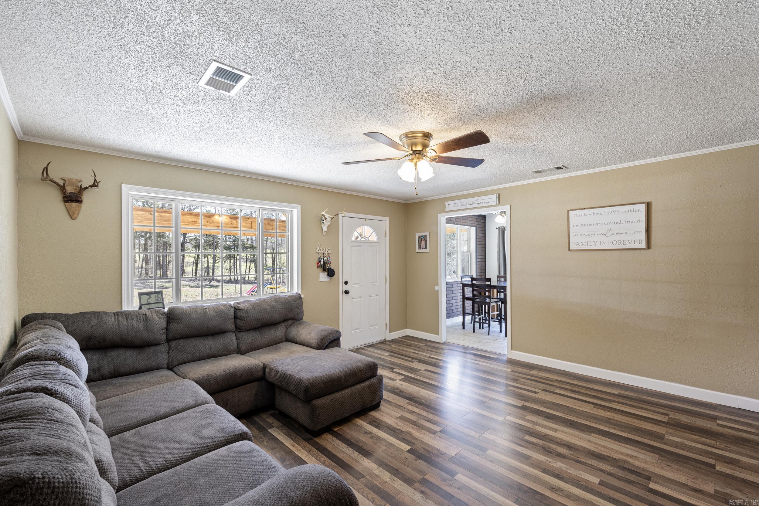 LONDON ACRES - Residential