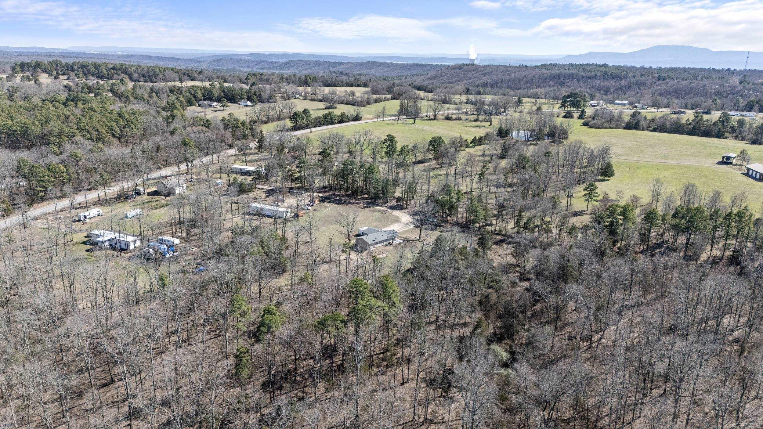 LONDON ACRES - Residential