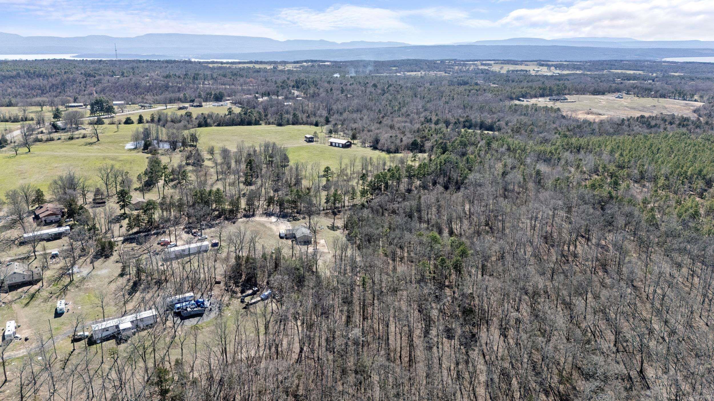 LONDON ACRES - Residential