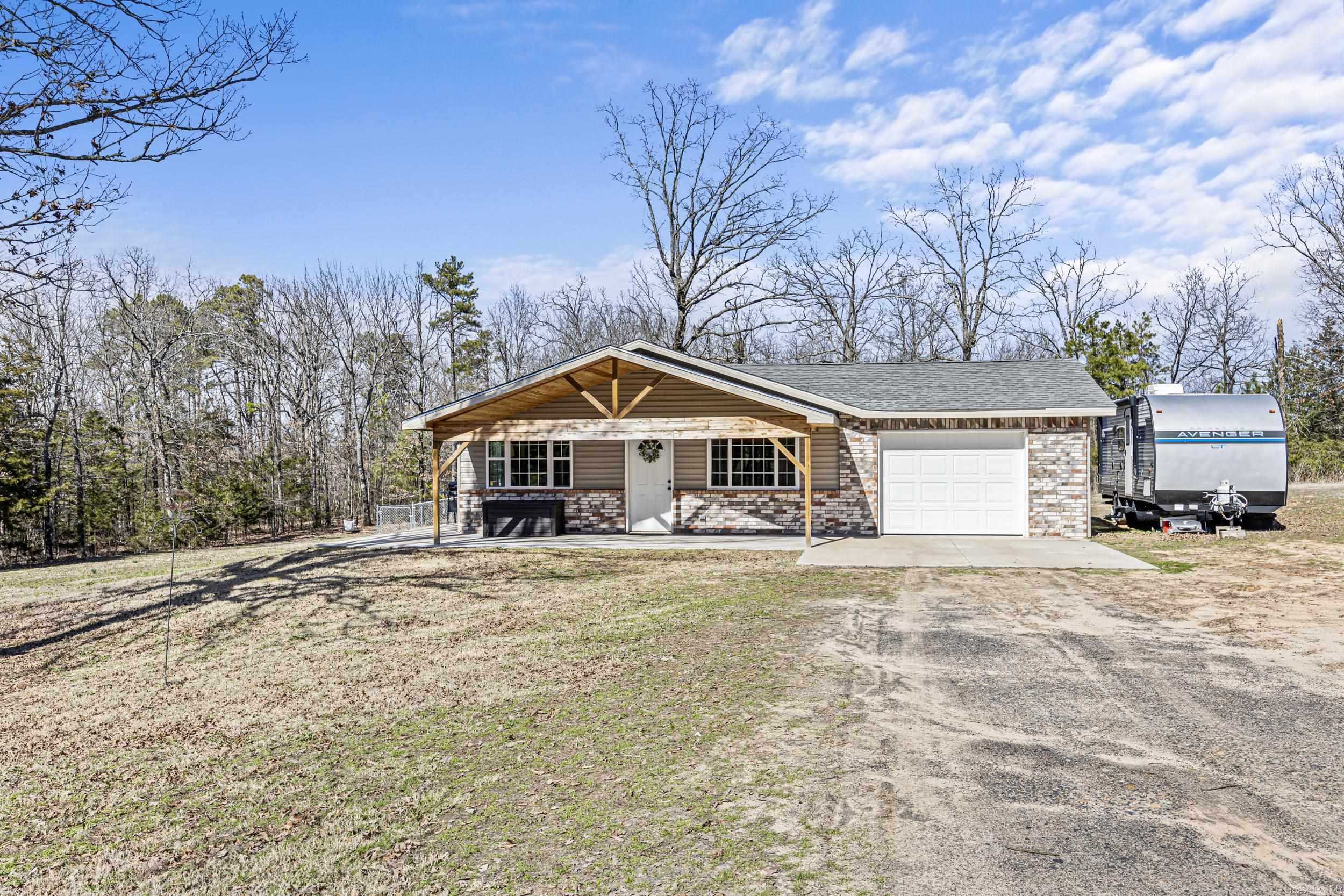 LONDON ACRES - Residential