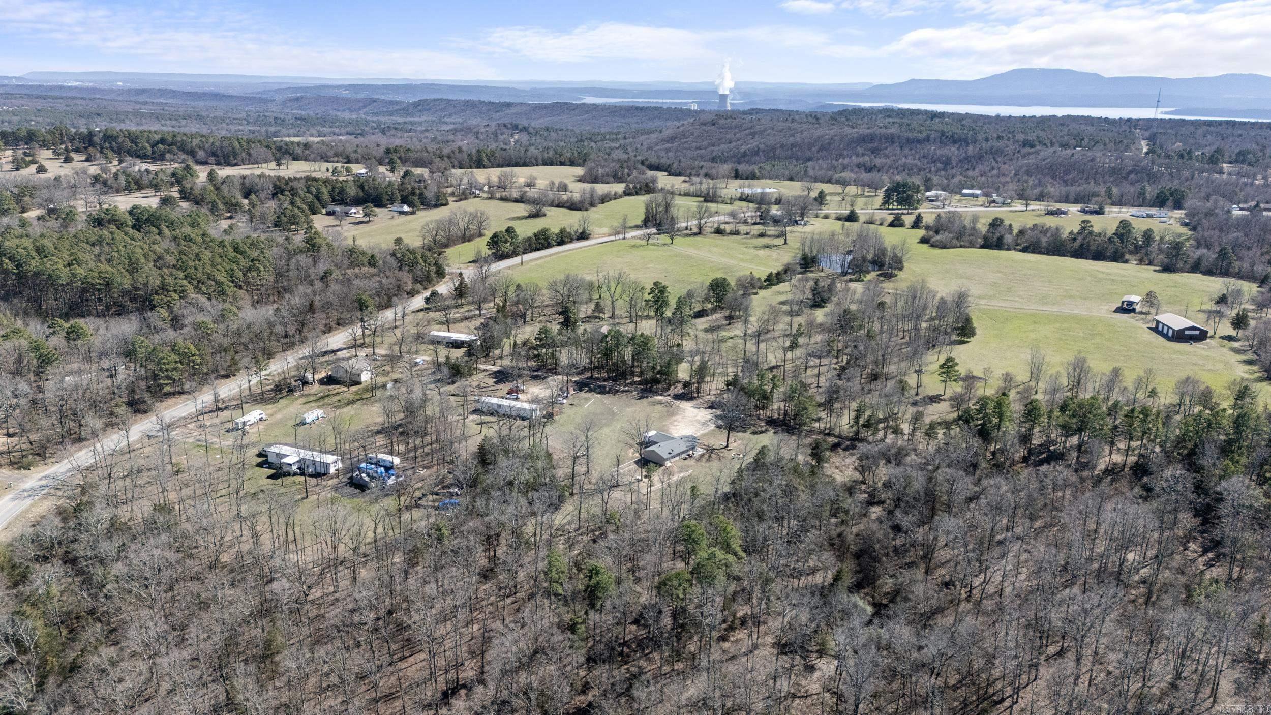 LONDON ACRES - Residential