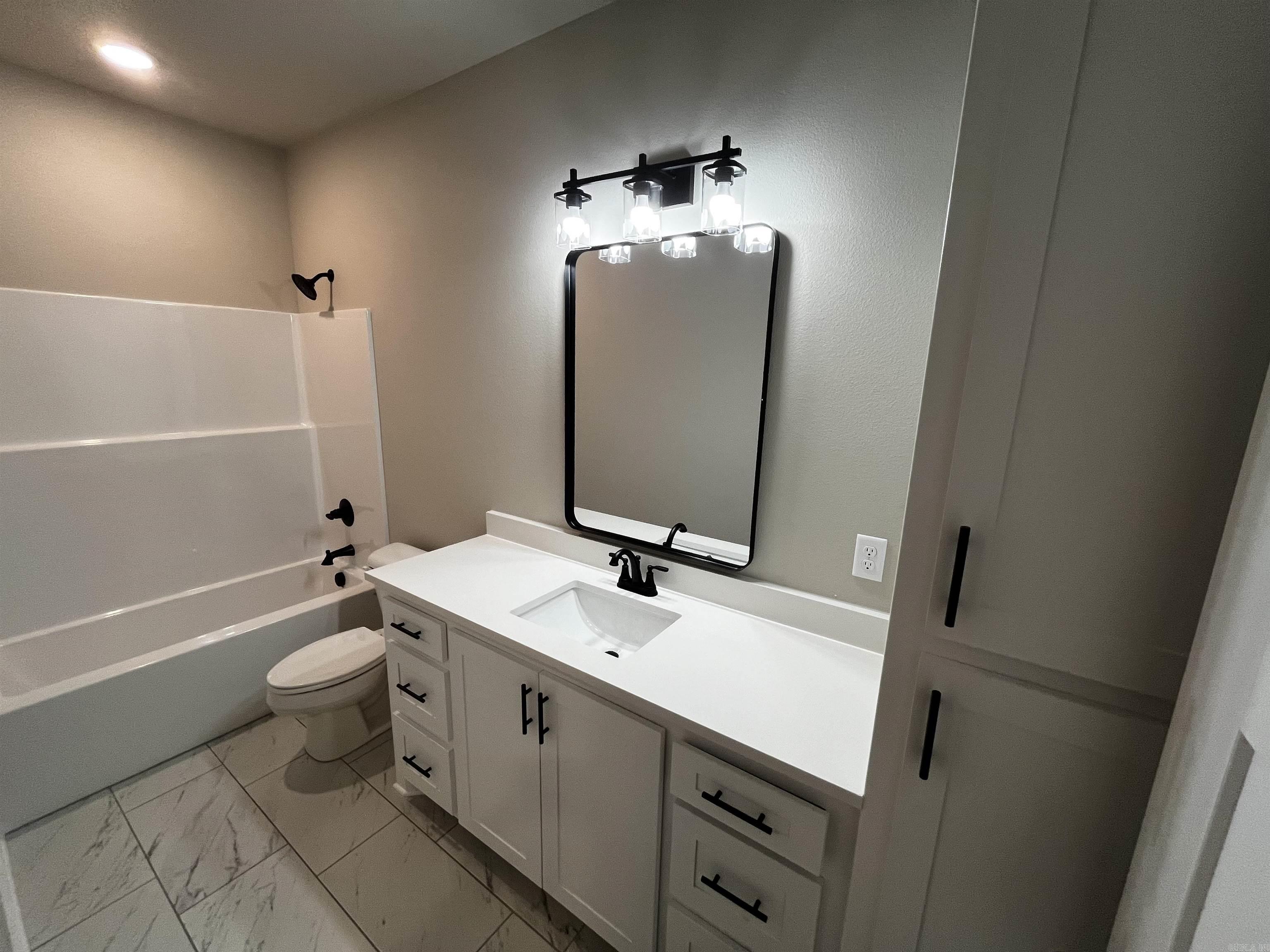 Oak Creek Village - Residential