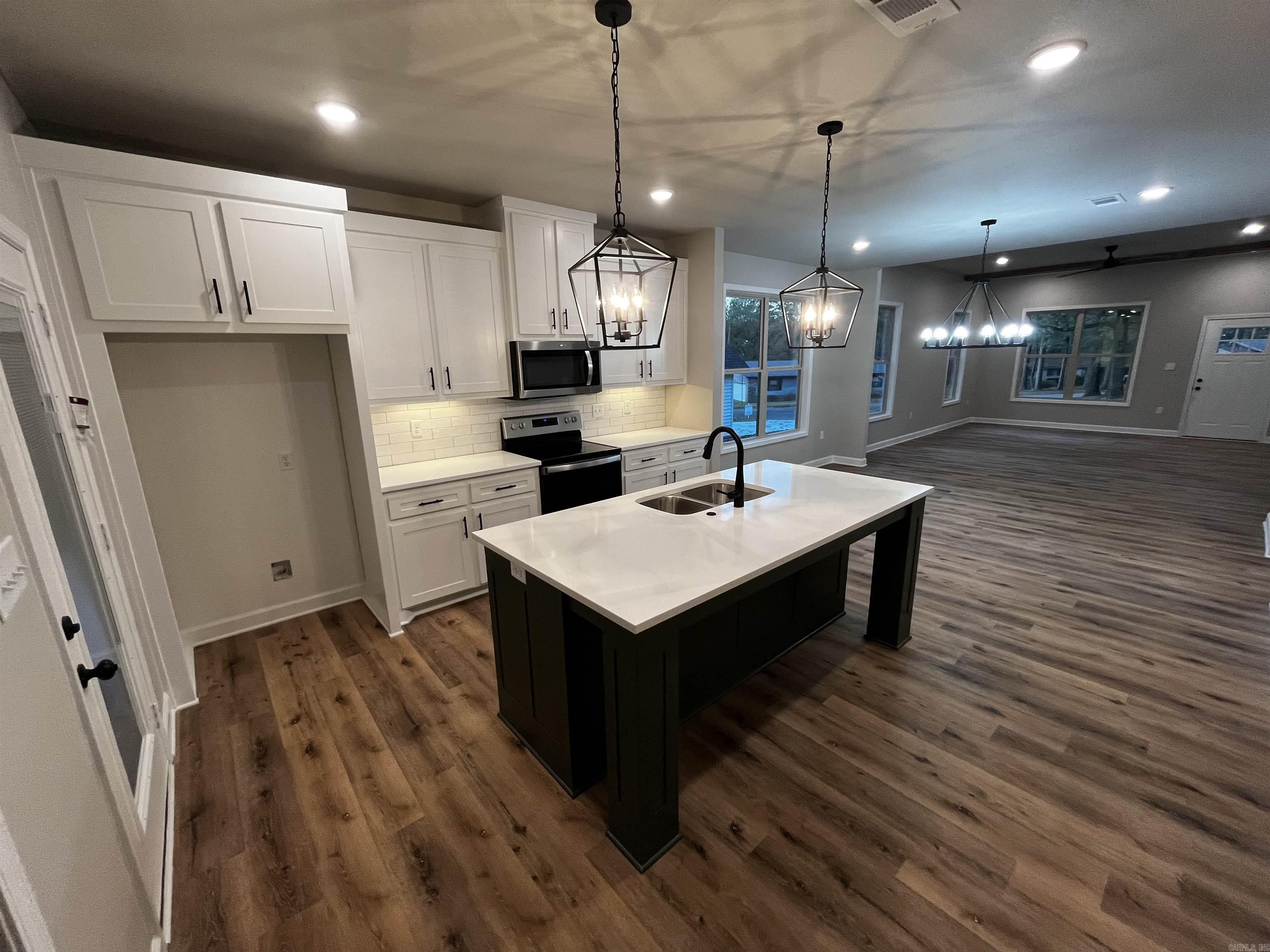 Oak Creek Village - Residential