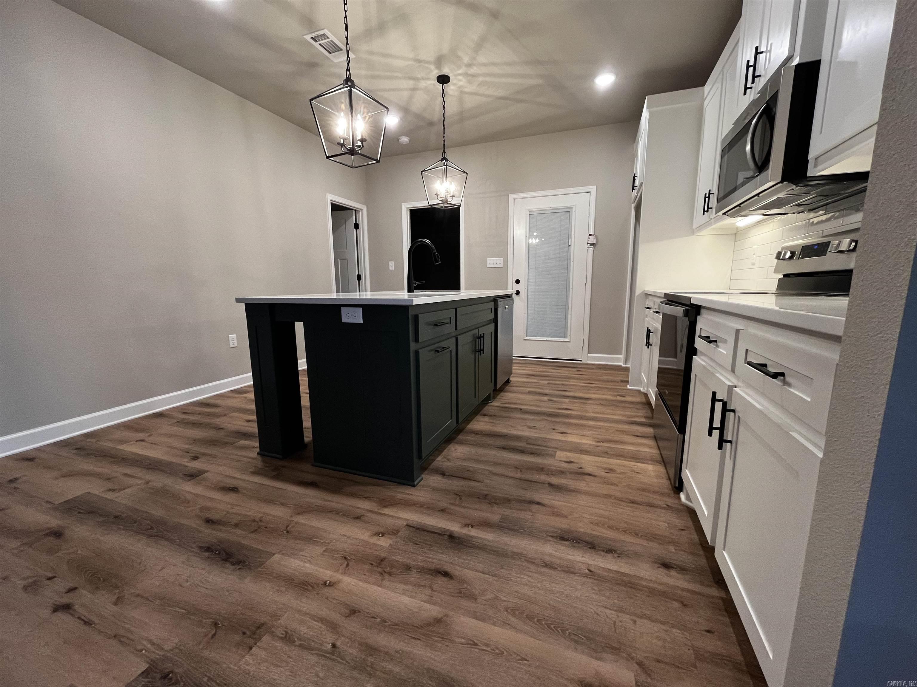 Oak Creek Village - Residential