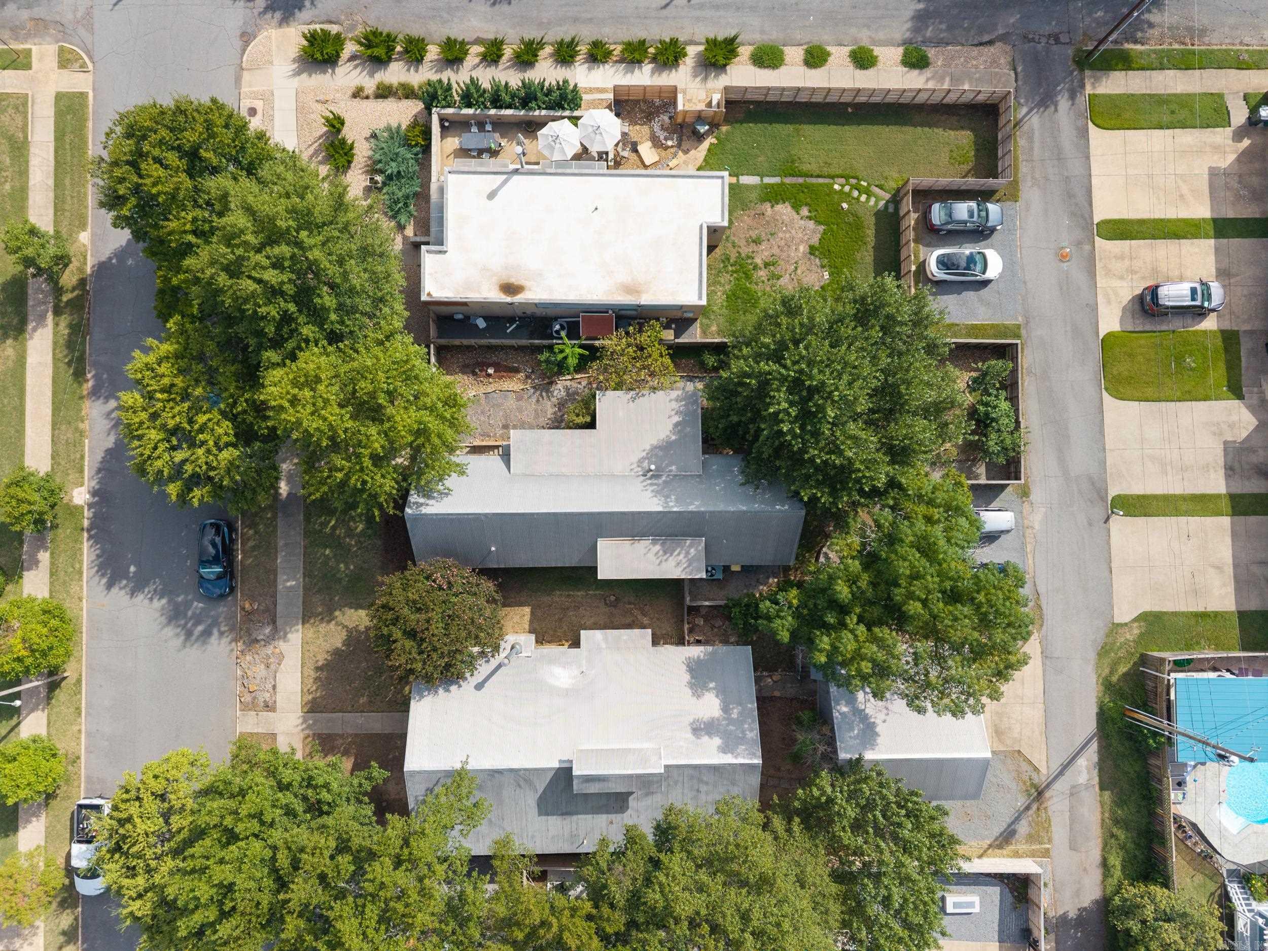 MACARTHUR PLACE ORIGINAL CITY OF - Residential