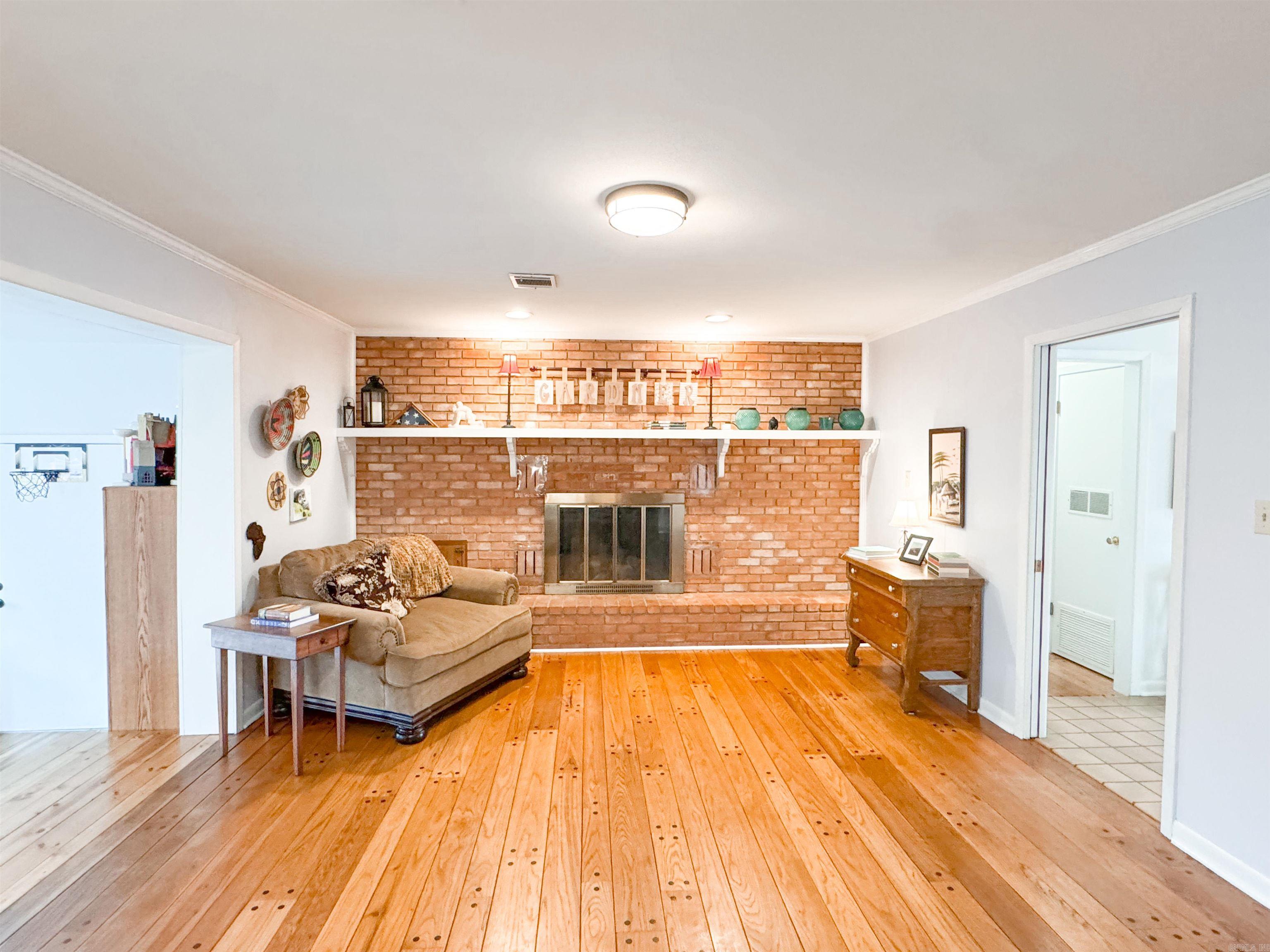 LAMBERT TERRACE - Residential