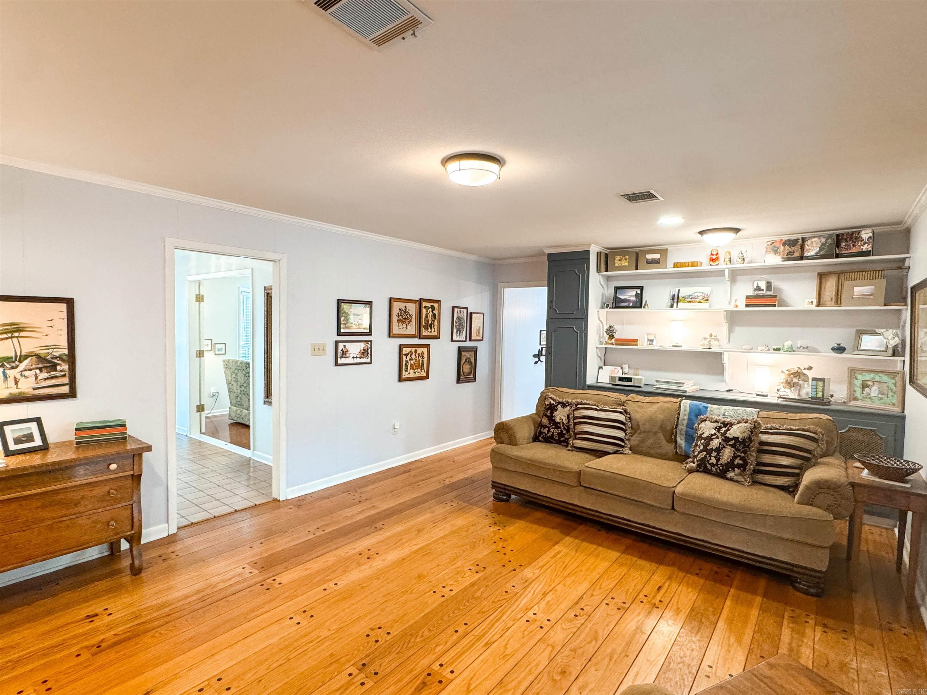 LAMBERT TERRACE - Residential