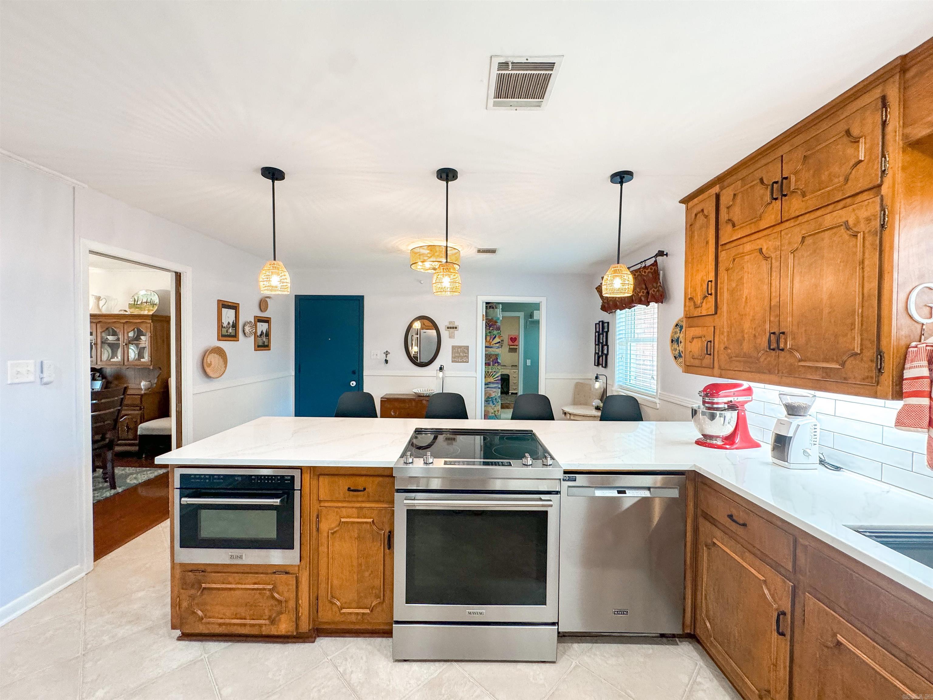 LAMBERT TERRACE - Residential