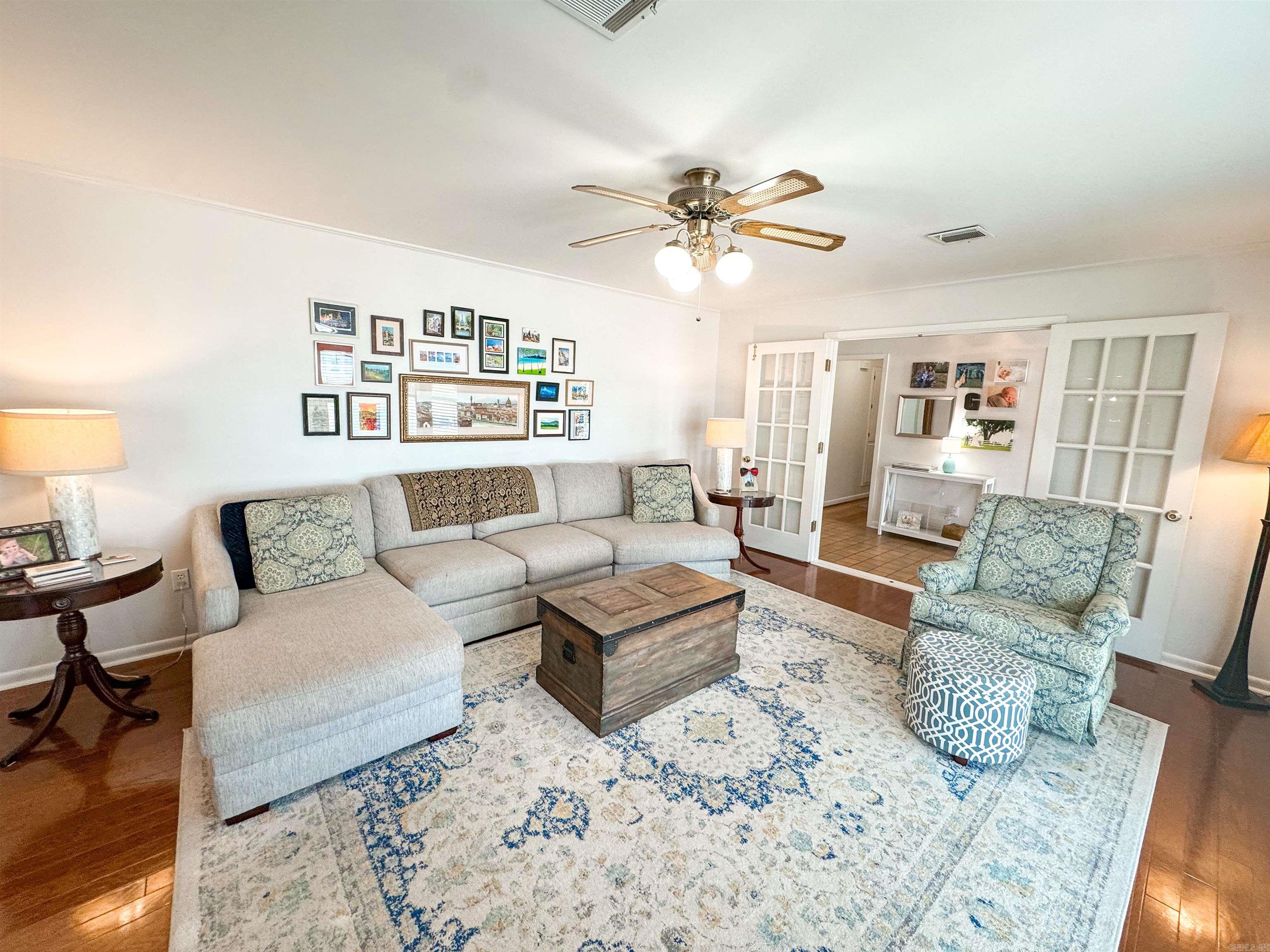 LAMBERT TERRACE - Residential