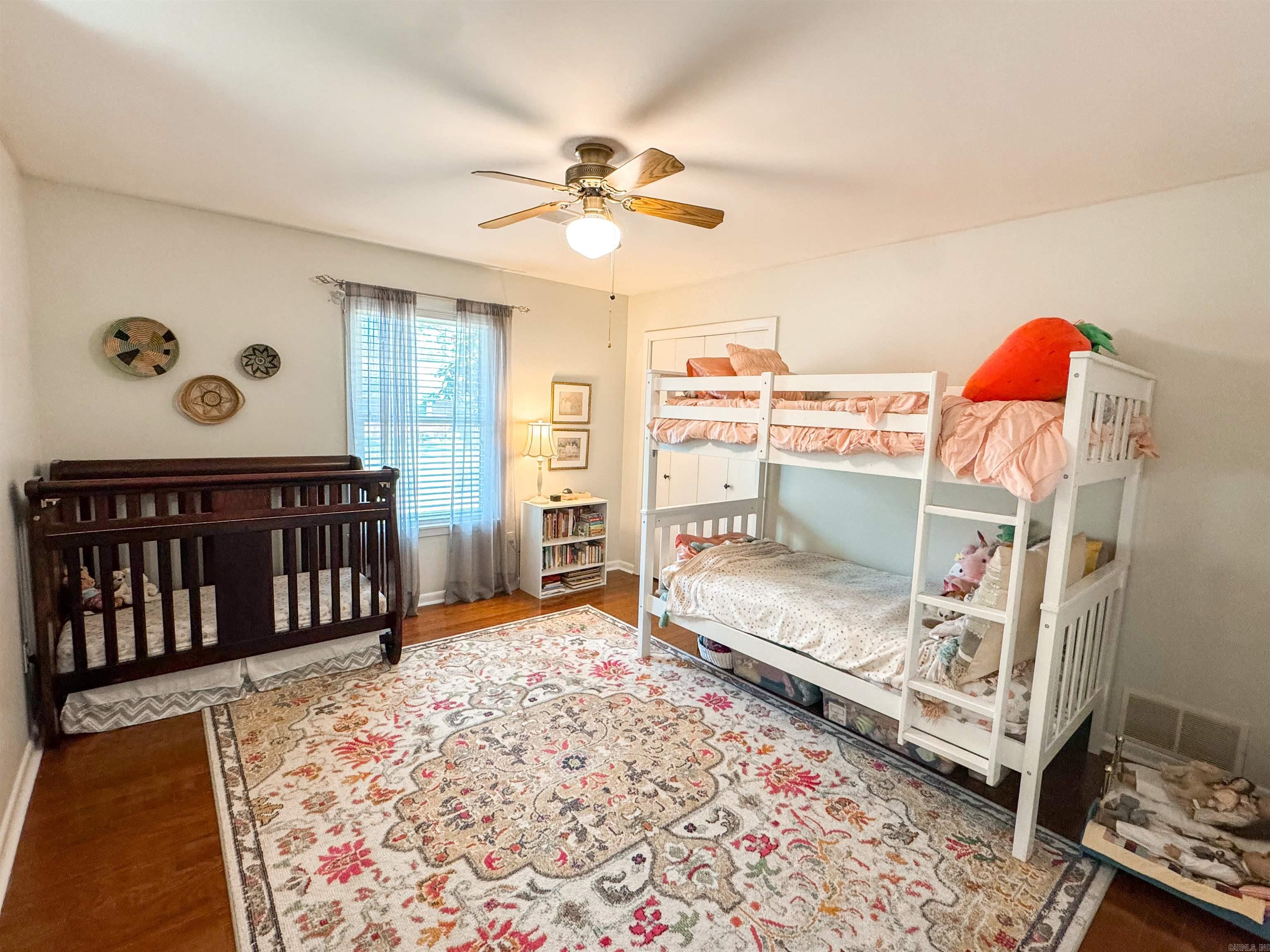 LAMBERT TERRACE - Residential