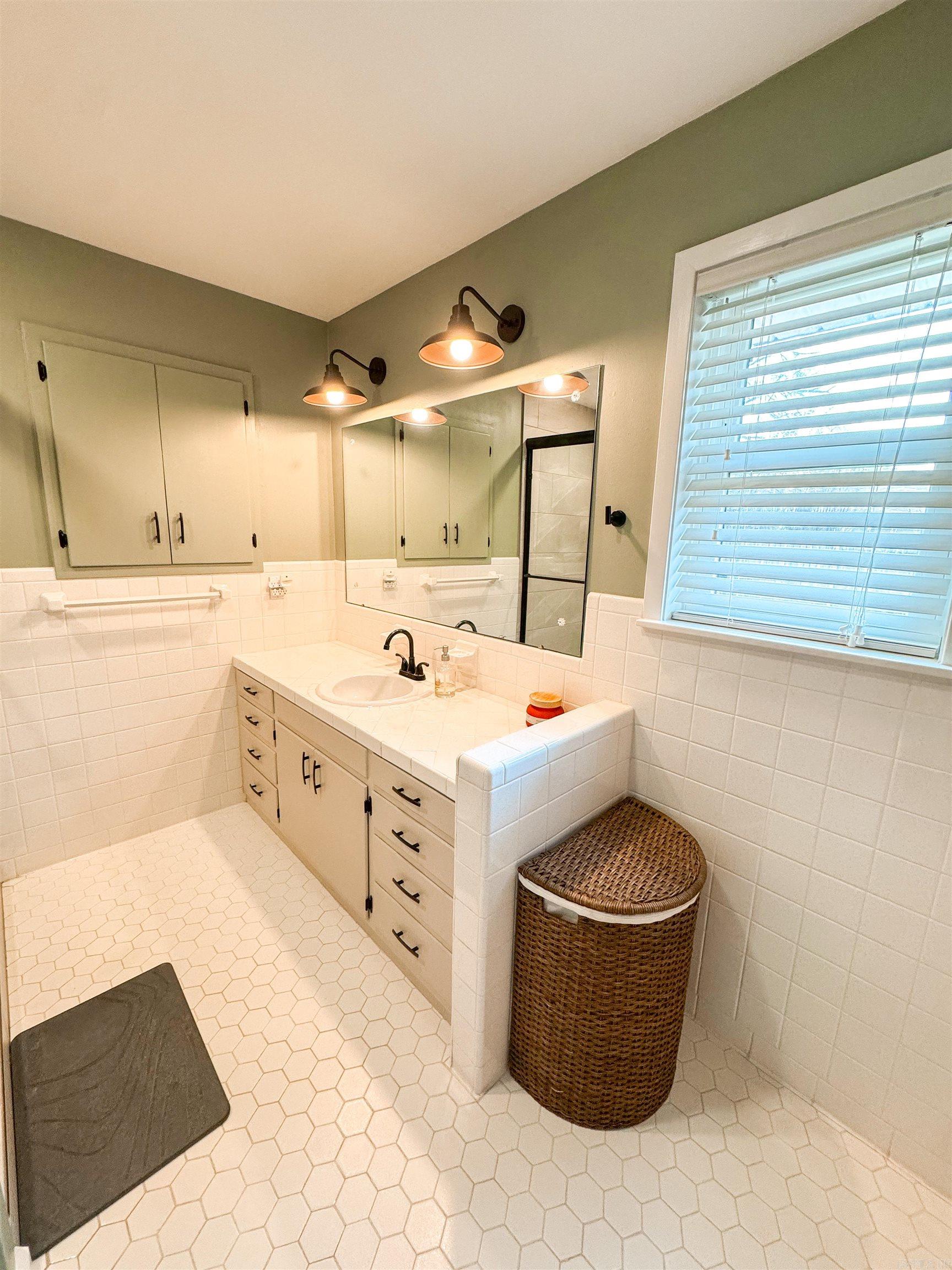 LAMBERT TERRACE - Residential